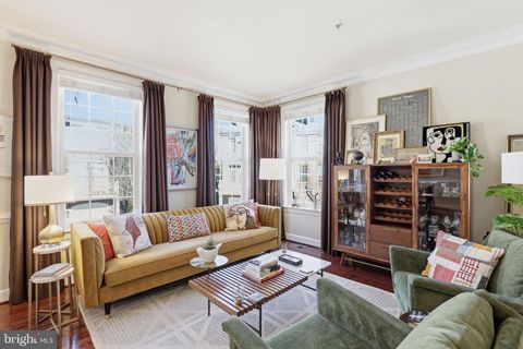 Condo For Sale - 529 Triadelphia Way<br/> ALEXANDRIA, VA 22312