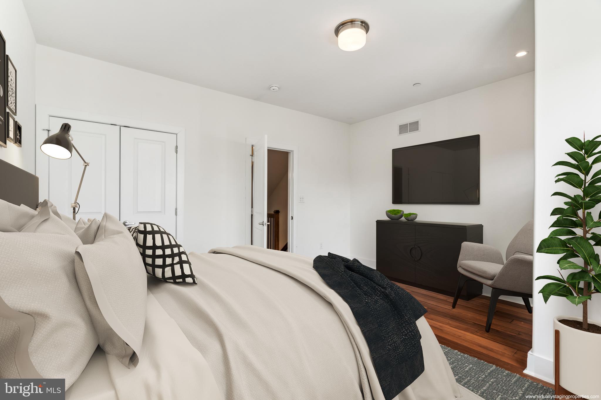 ROXBOROUGH - Residential