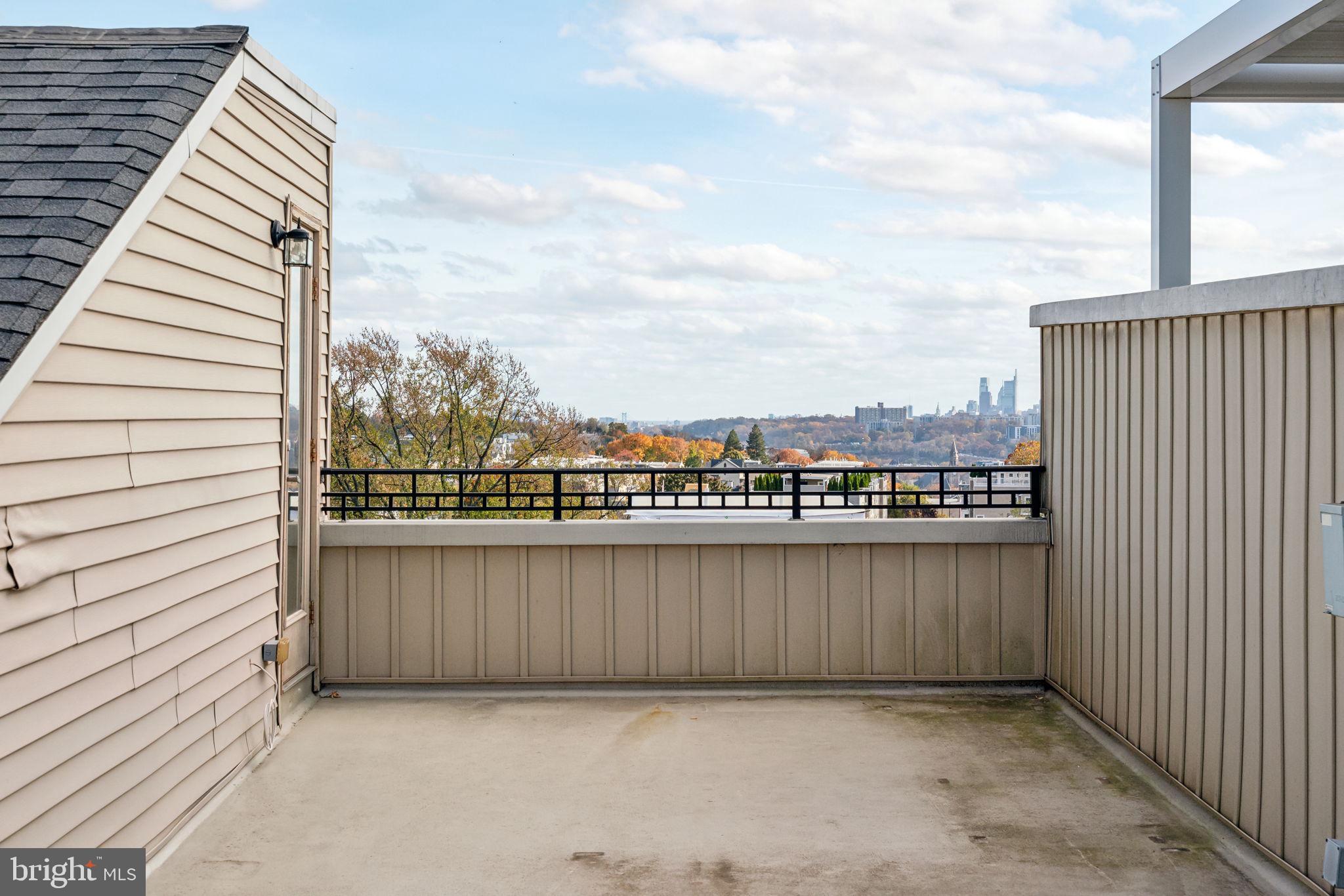 ROXBOROUGH - Residential