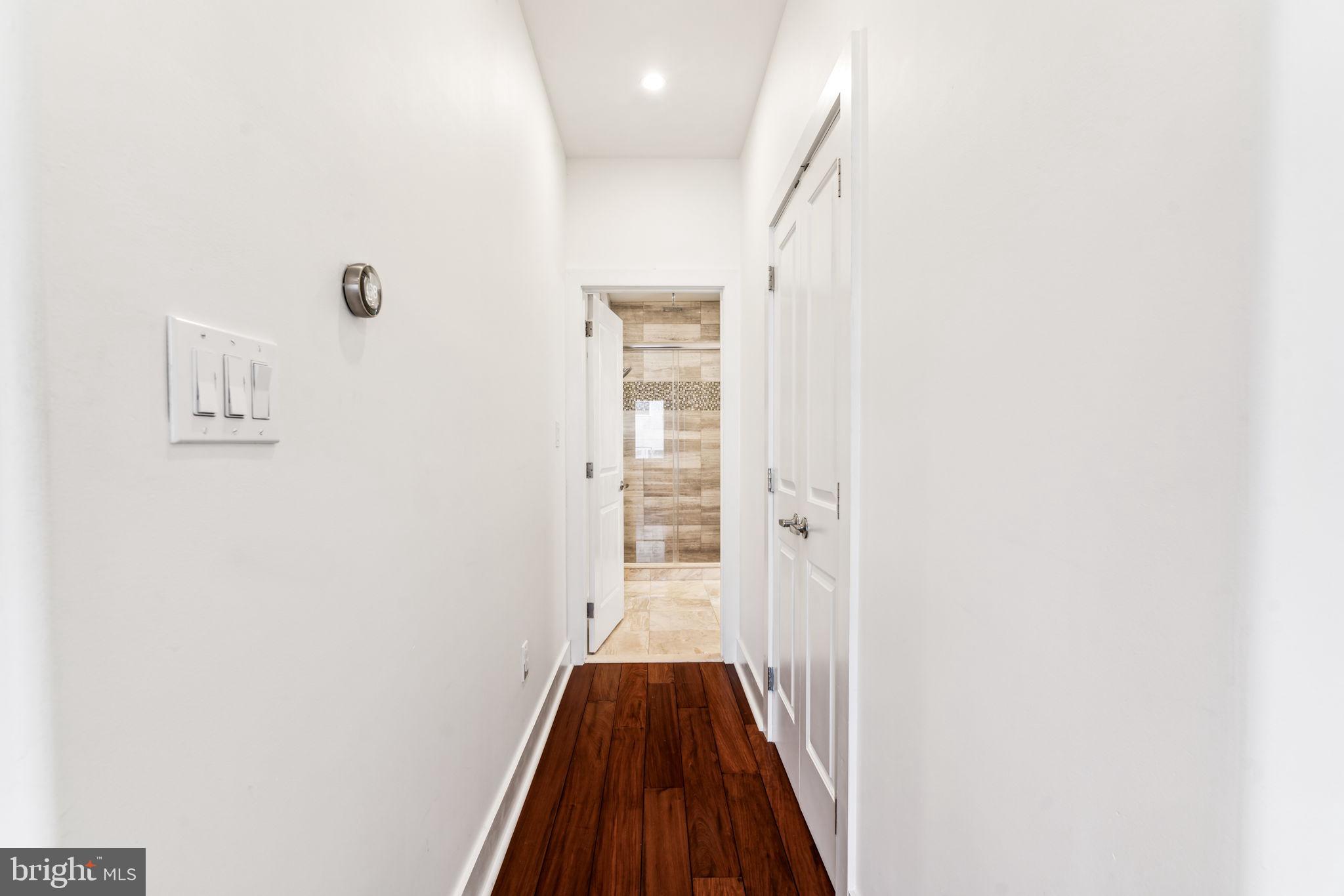 ROXBOROUGH - Residential