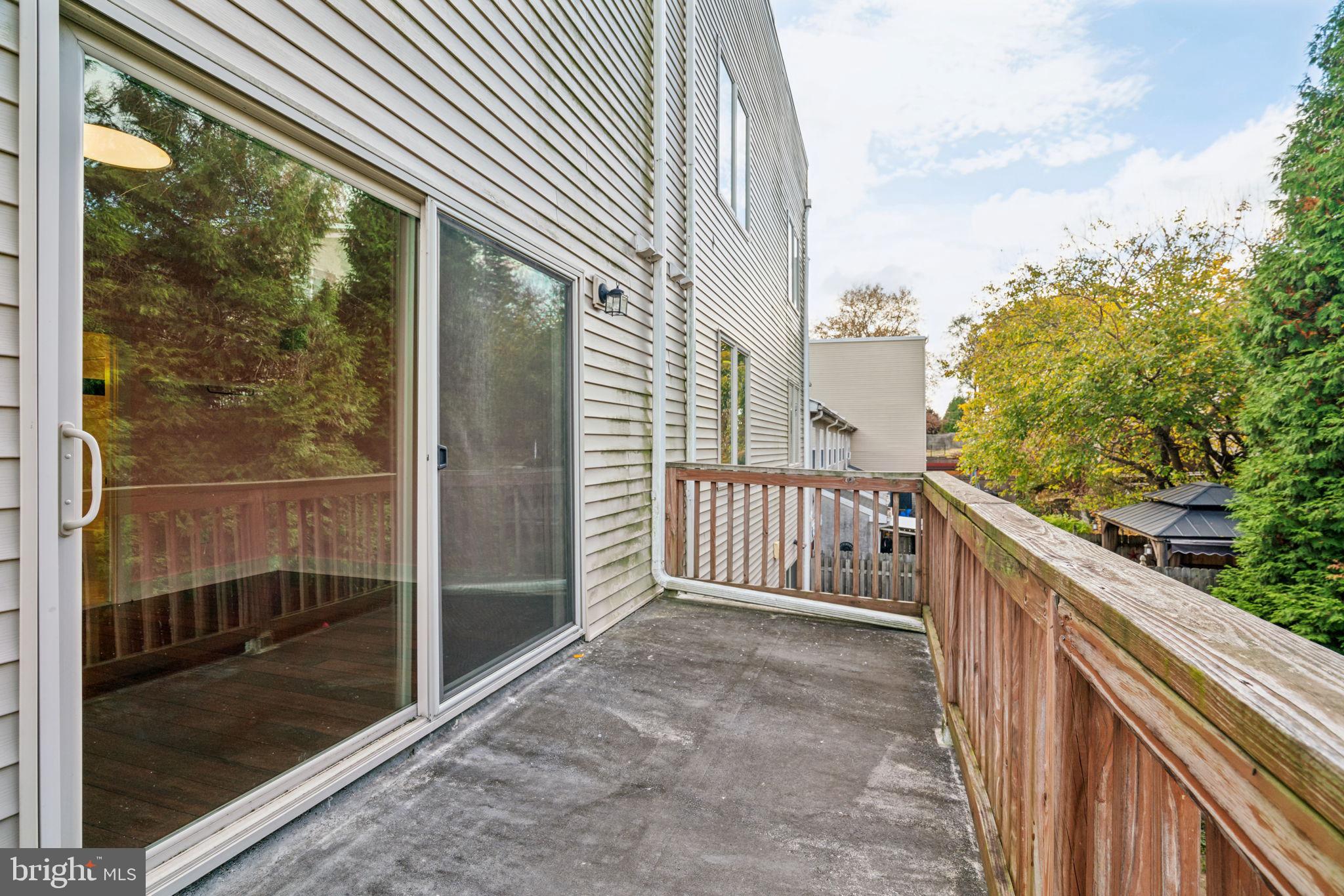 ROXBOROUGH - Residential