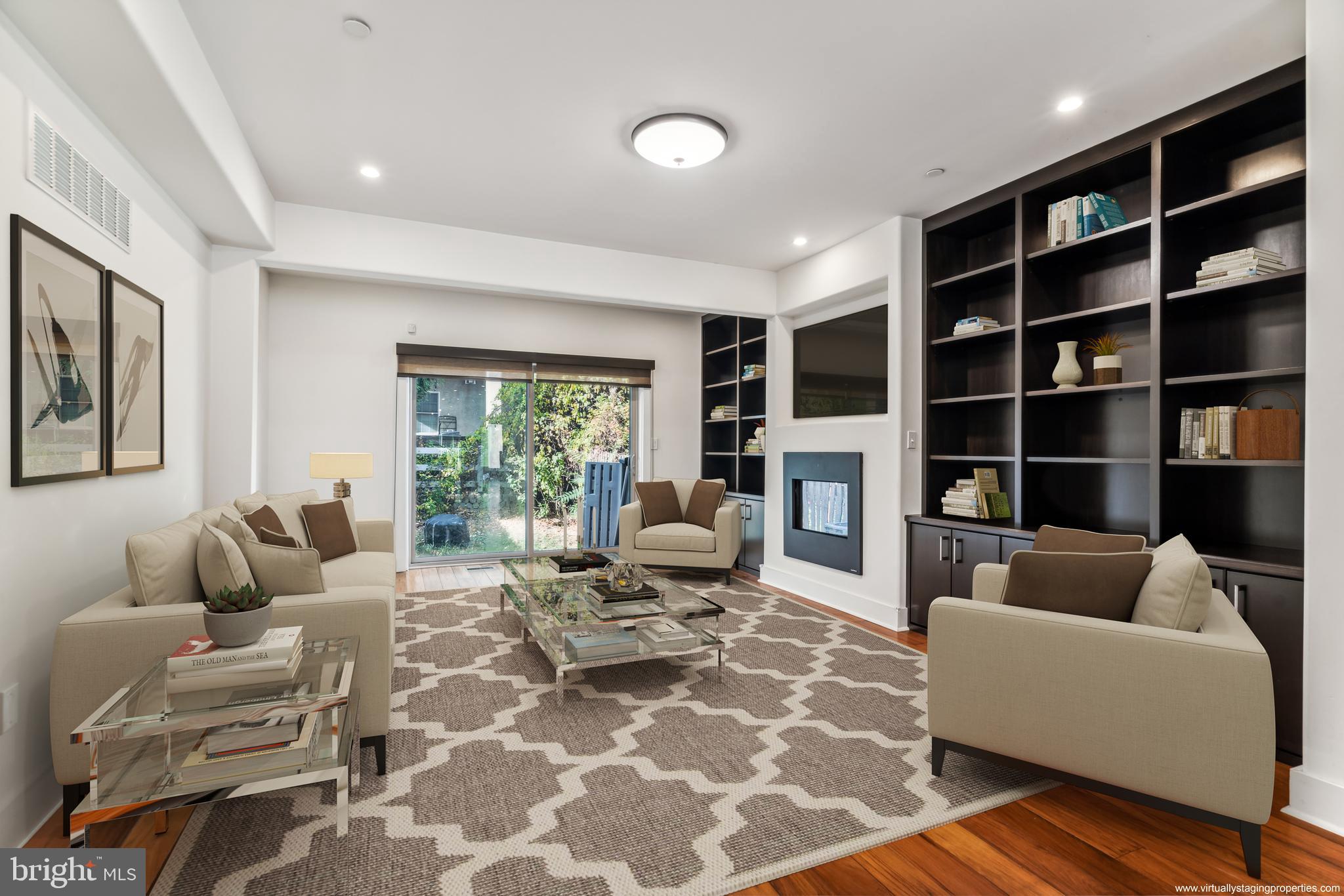 ROXBOROUGH - Residential