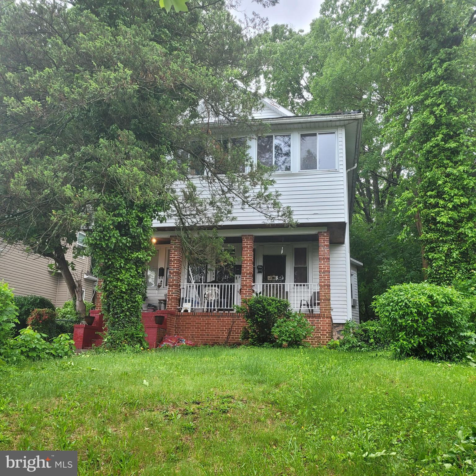 Welcome to a versatile investment opportunity in Baltimore’s Forest Park Community! This well-located three-unit building at 3925 Fairview Ave offers a rare chance to own a multi-family property with strong income potential and room for creative enhancements.
Key Features:
Multi-Unit Investment: Comprising three separate residential units, this property is ideal for investors looking to build or expand their rental portfolio, or for owner-occupiers interested in generating additional income.
Nestled in a vibrant area of Baltimore, the property benefits from proximity to local amenities, schools, public transportation, and parks, making it an attractive location for potential tenants.
Flexible Living Arrangements: Each unit is designed to offer comfortable living spaces that can be tailored to suit a variety of lifestyles—whether as rental apartments or as part of a multi generational living solution.
Potential for Updates: While the building offers solid structural integrity and character, there is also significant opportunity to modernize interiors and further increase property value and rental appeal.
Income Potential: With three distinct units, this property provides multiple streams of rental income, ensuring a diversified investment with the potential for strong cash flow.
Whether you’re an experienced real estate investor or looking to transition into a property that can serve as both a residence and an income-generating asset, 3925 Fairview Ave presents a promising opportunity. Don’t miss your chance to capitalize on this unique property in Baltimore’s evolving real estate market!