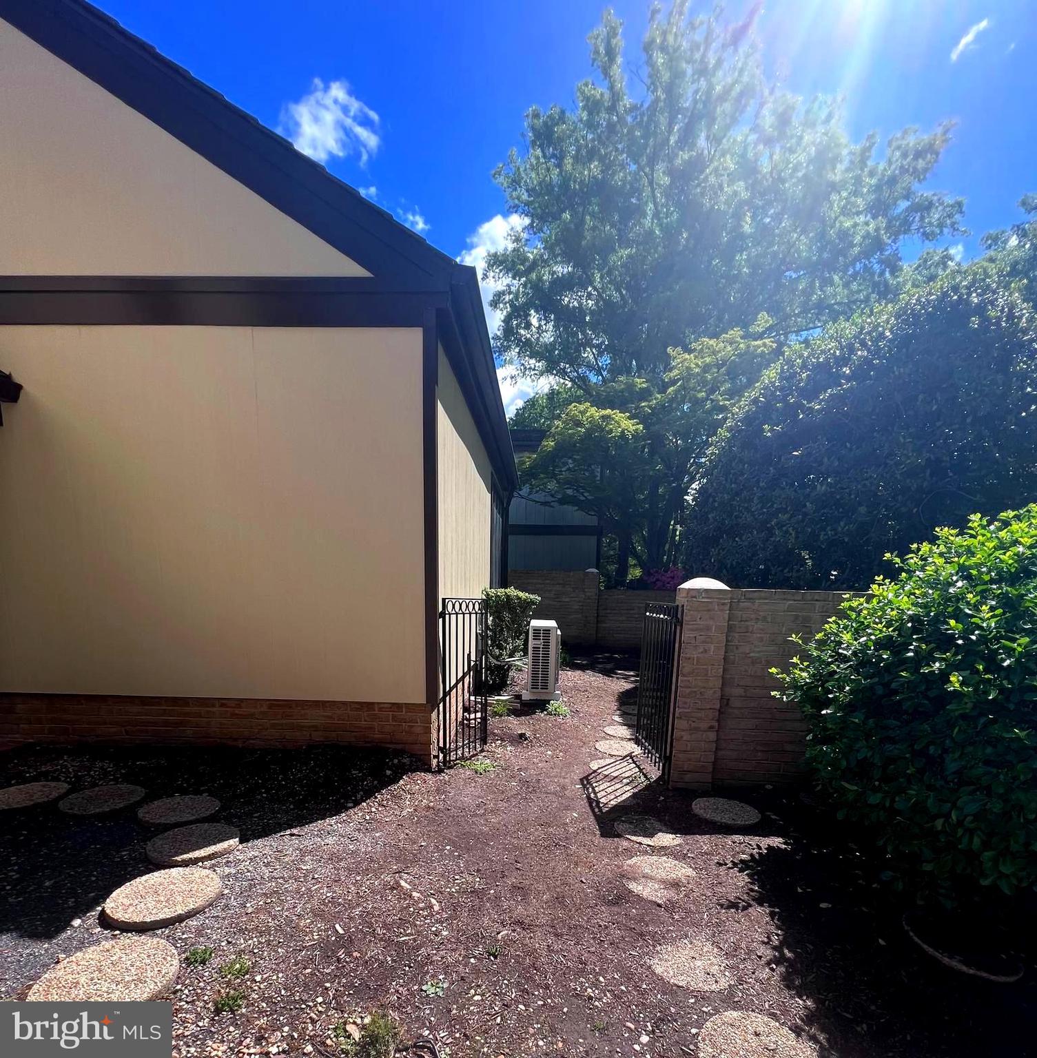 COURTS OF WYNGATE - Residential