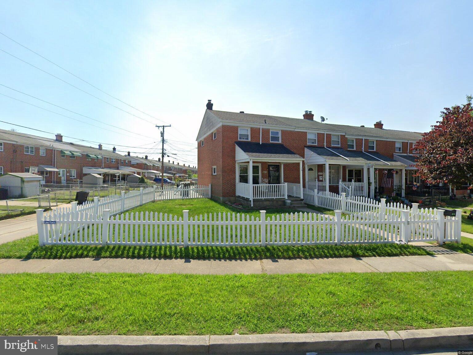 CHARLESMONT - Residential Lease