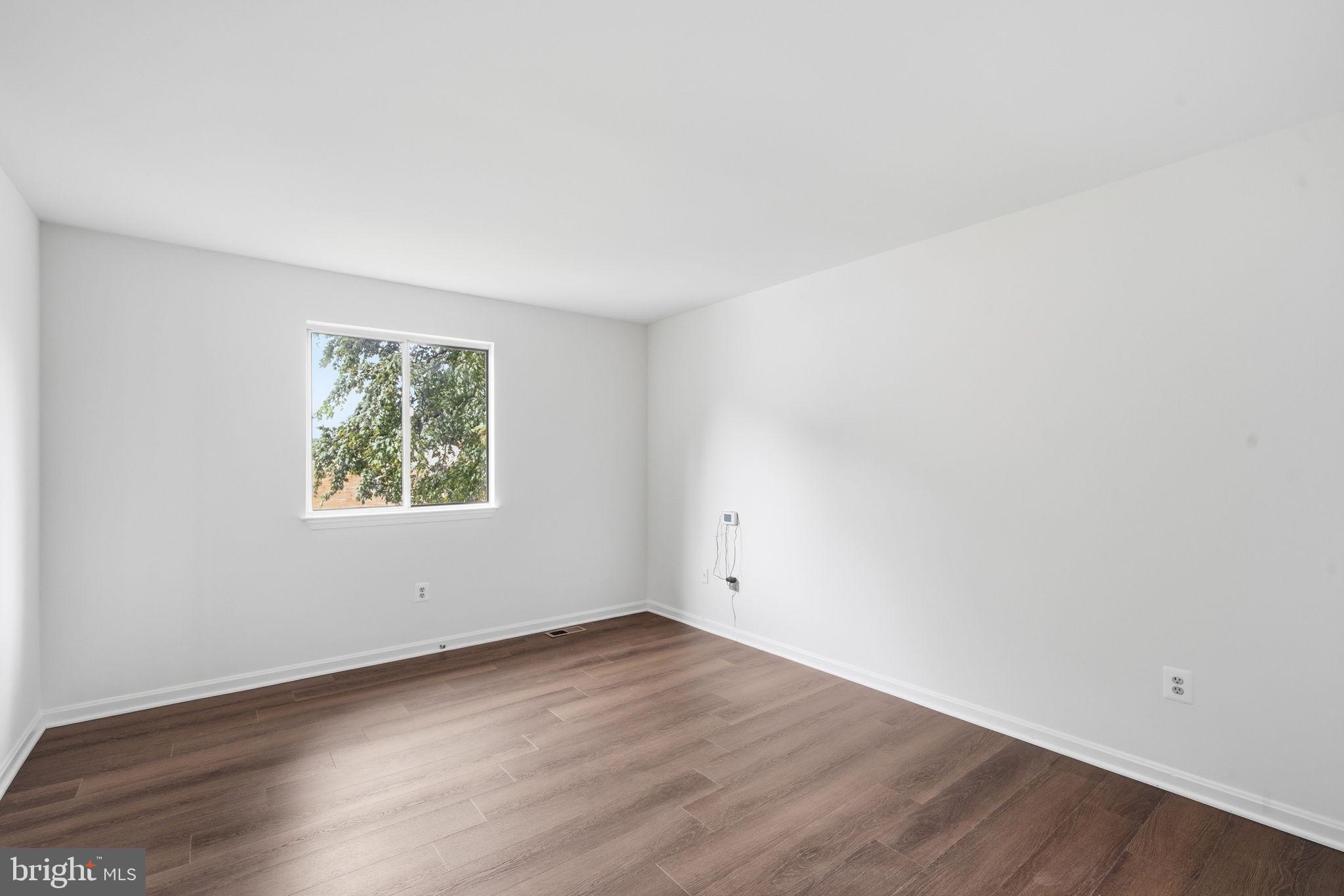 COLLEGE PARK - Residential