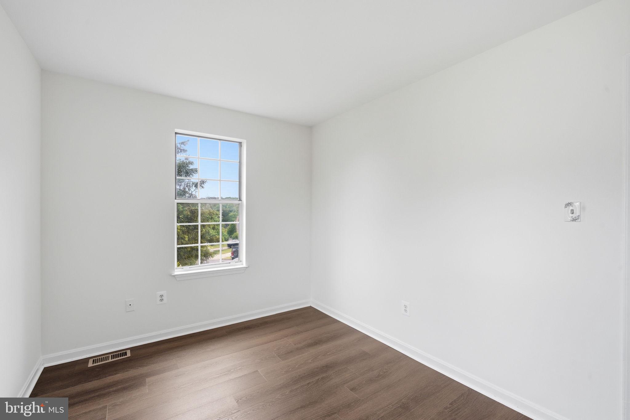 COLLEGE PARK - Residential