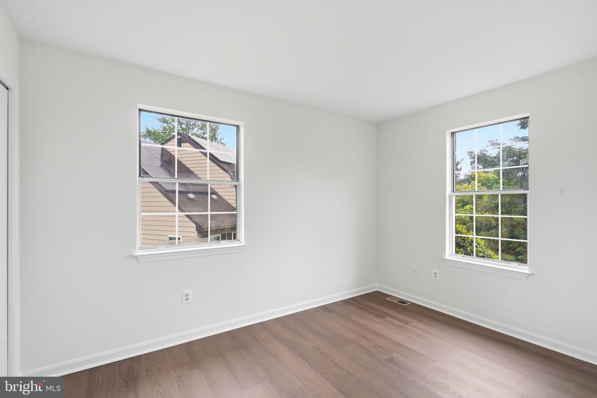 COLLEGE PARK - Residential
