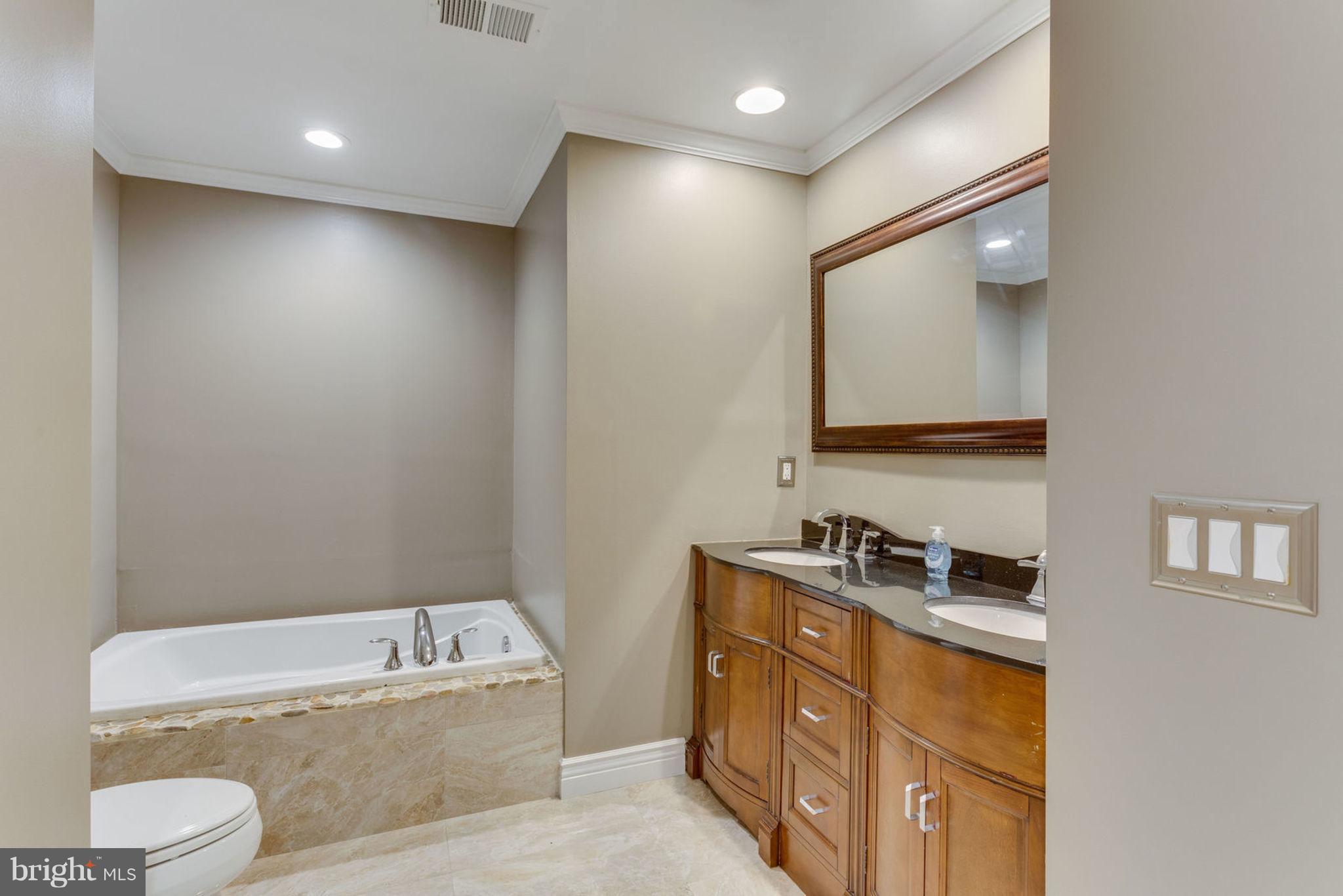 PEMBROOKE - Residential Lease