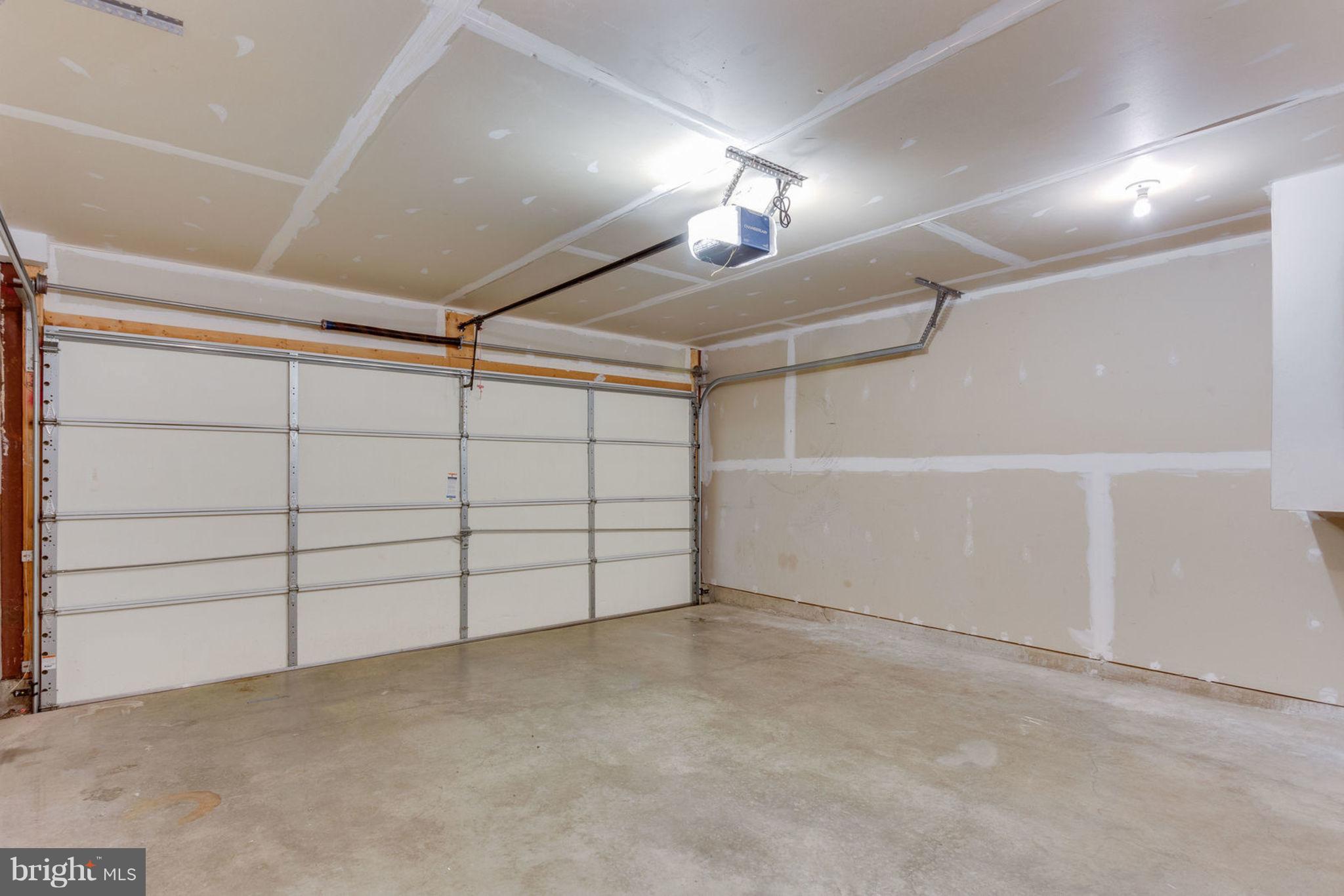 PEMBROOKE - Residential Lease