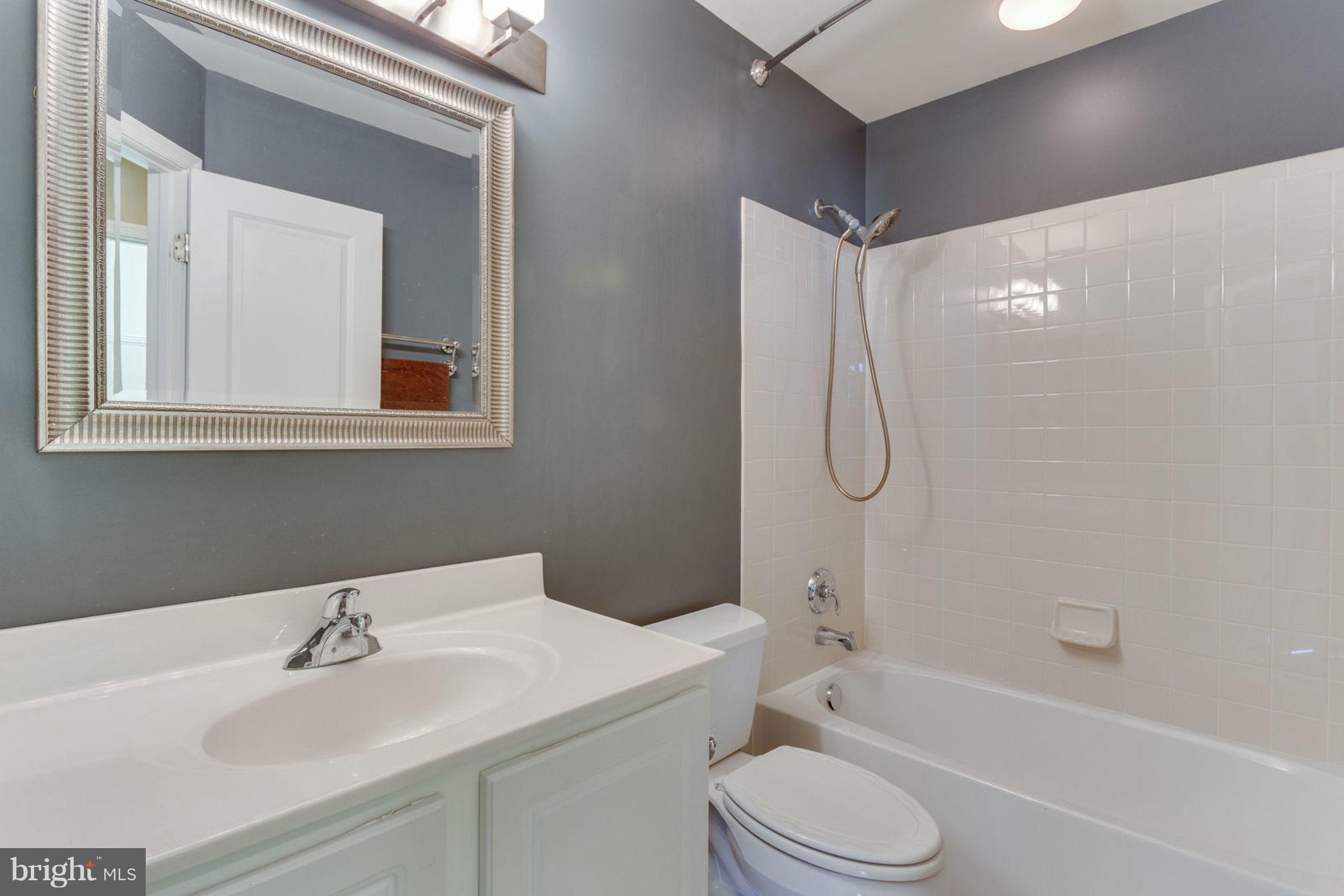 PEMBROOKE - Residential Lease