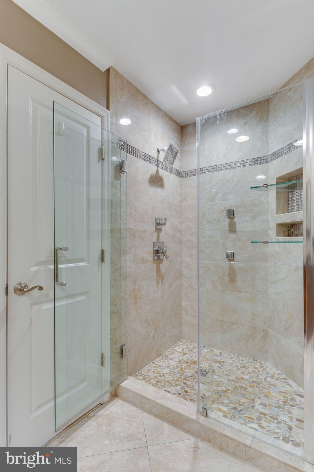 PEMBROOKE - Residential Lease