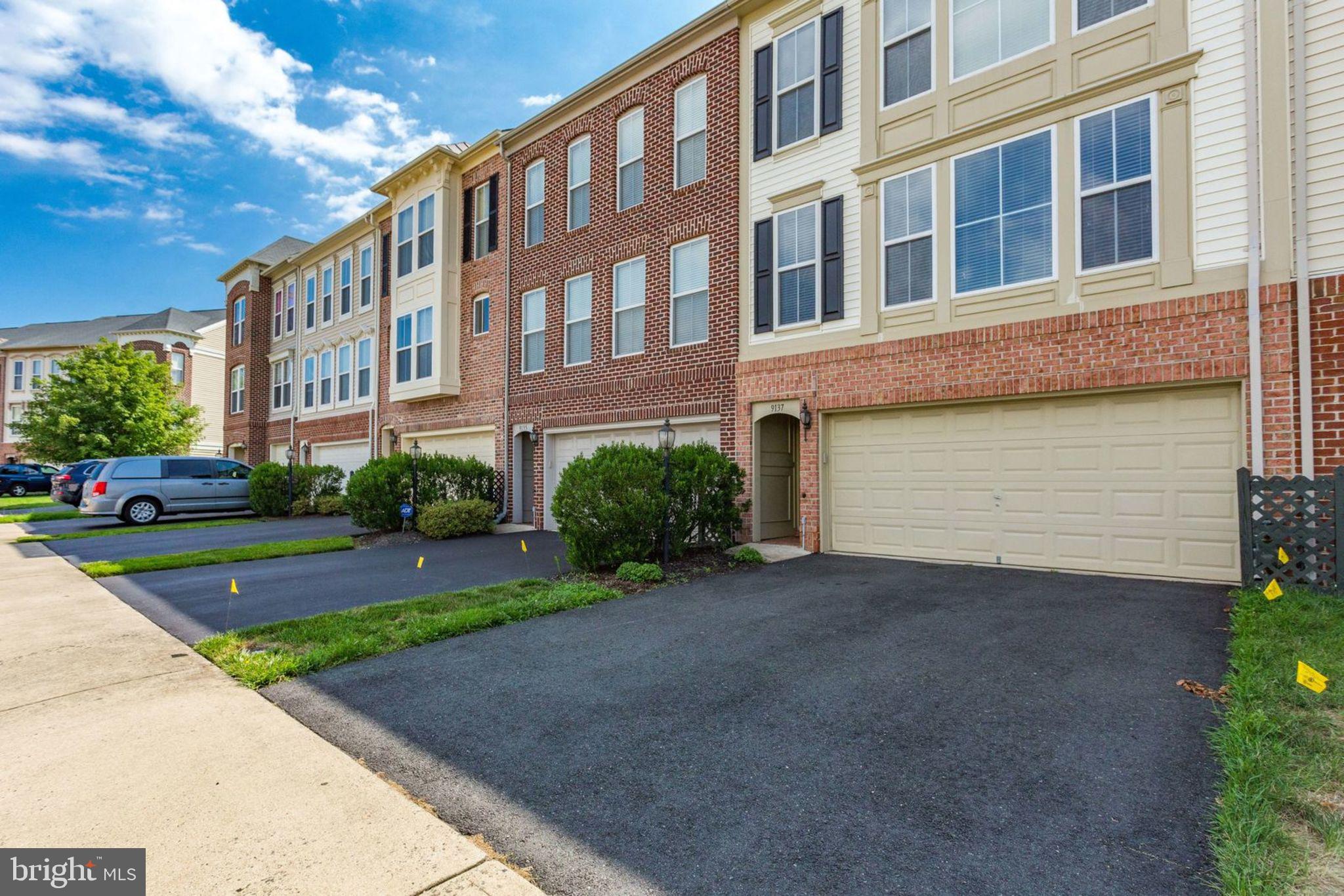 PEMBROOKE - Residential Lease