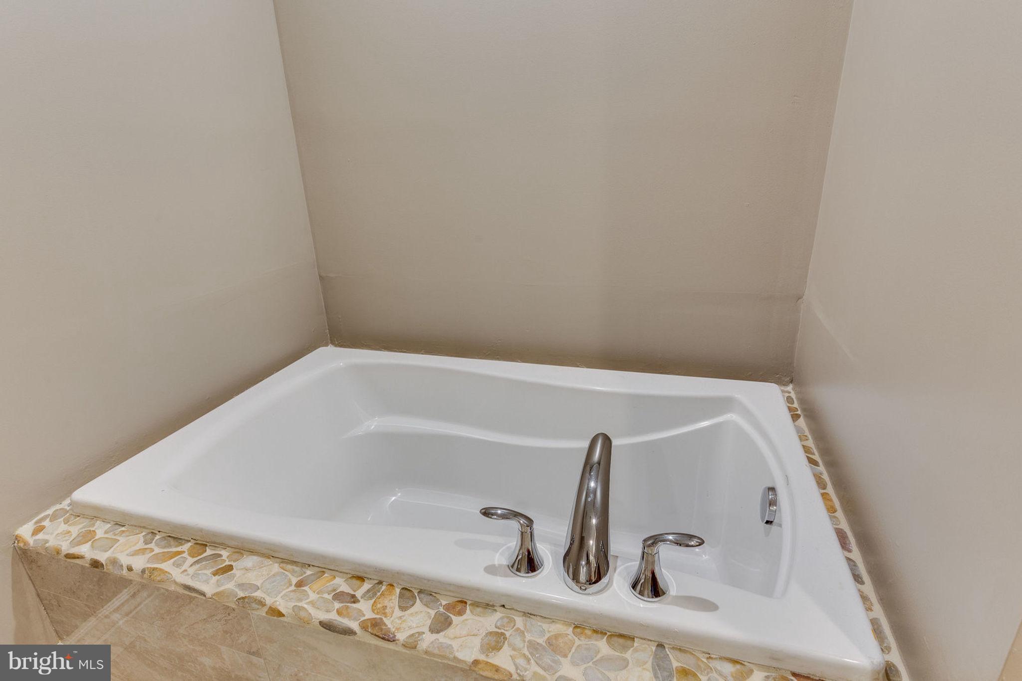 PEMBROOKE - Residential Lease