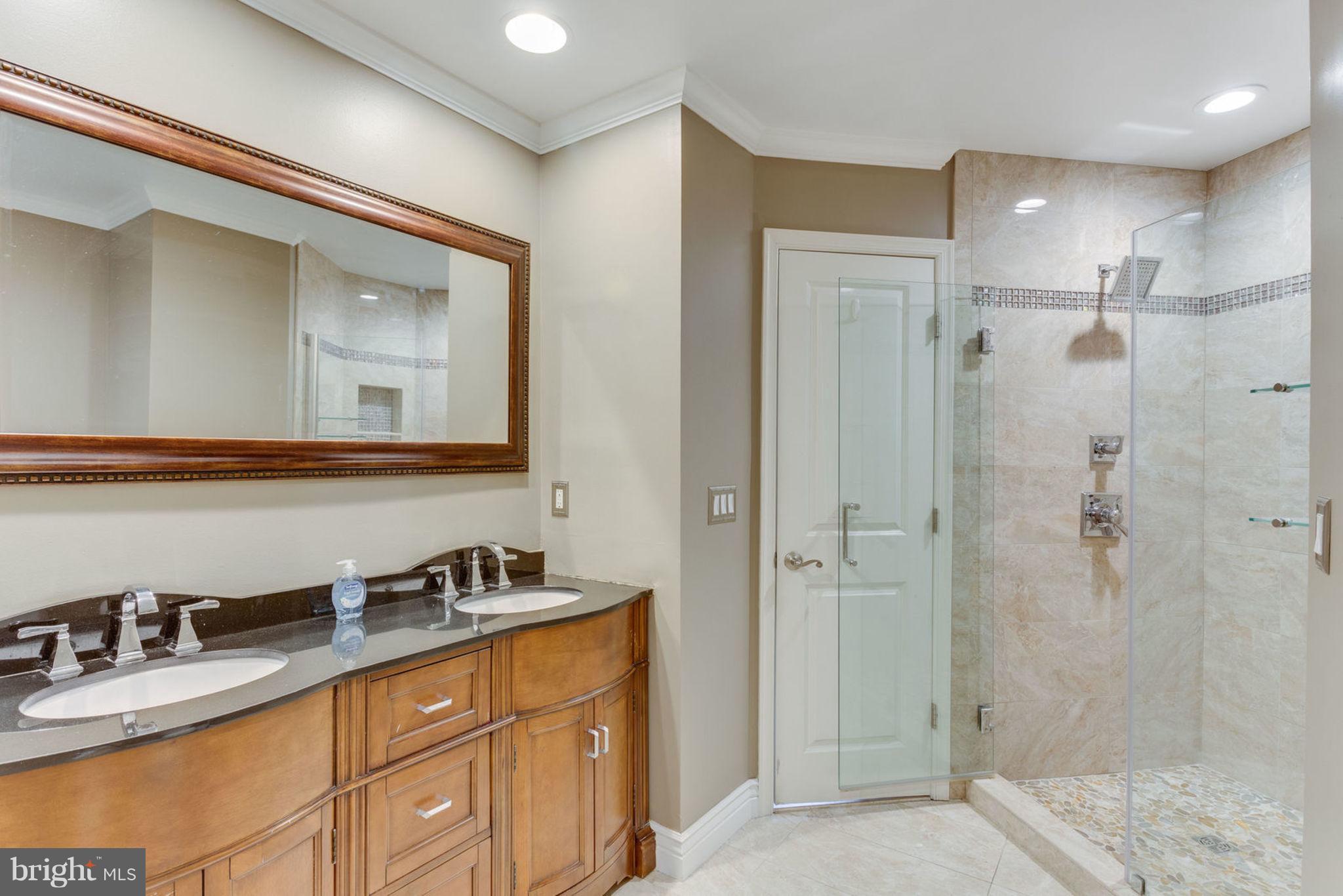 PEMBROOKE - Residential Lease