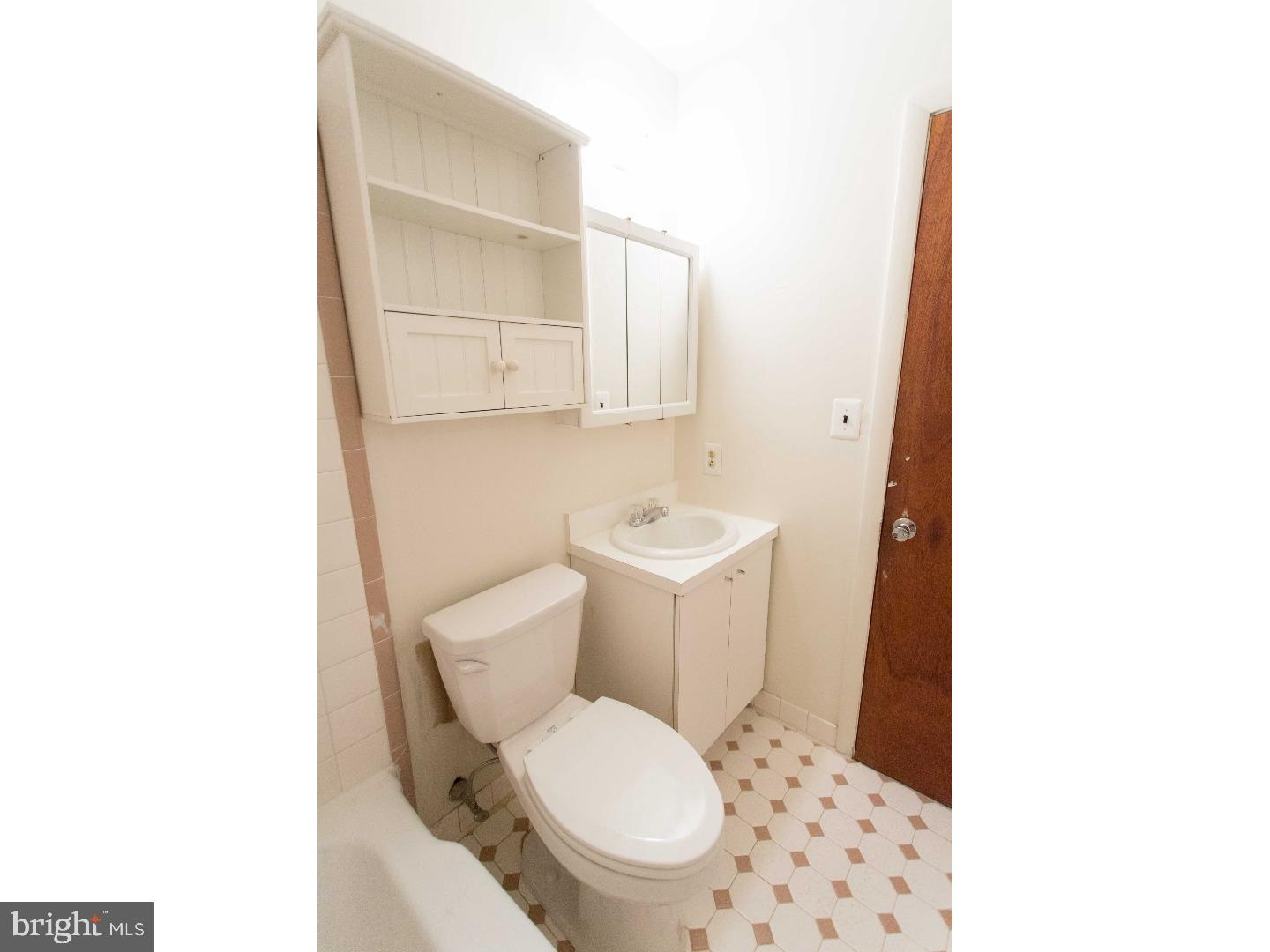 WASHINGTON SQ - Residential Lease