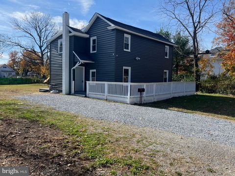 725 E PINE STREET MILLVILLE NJ 08332