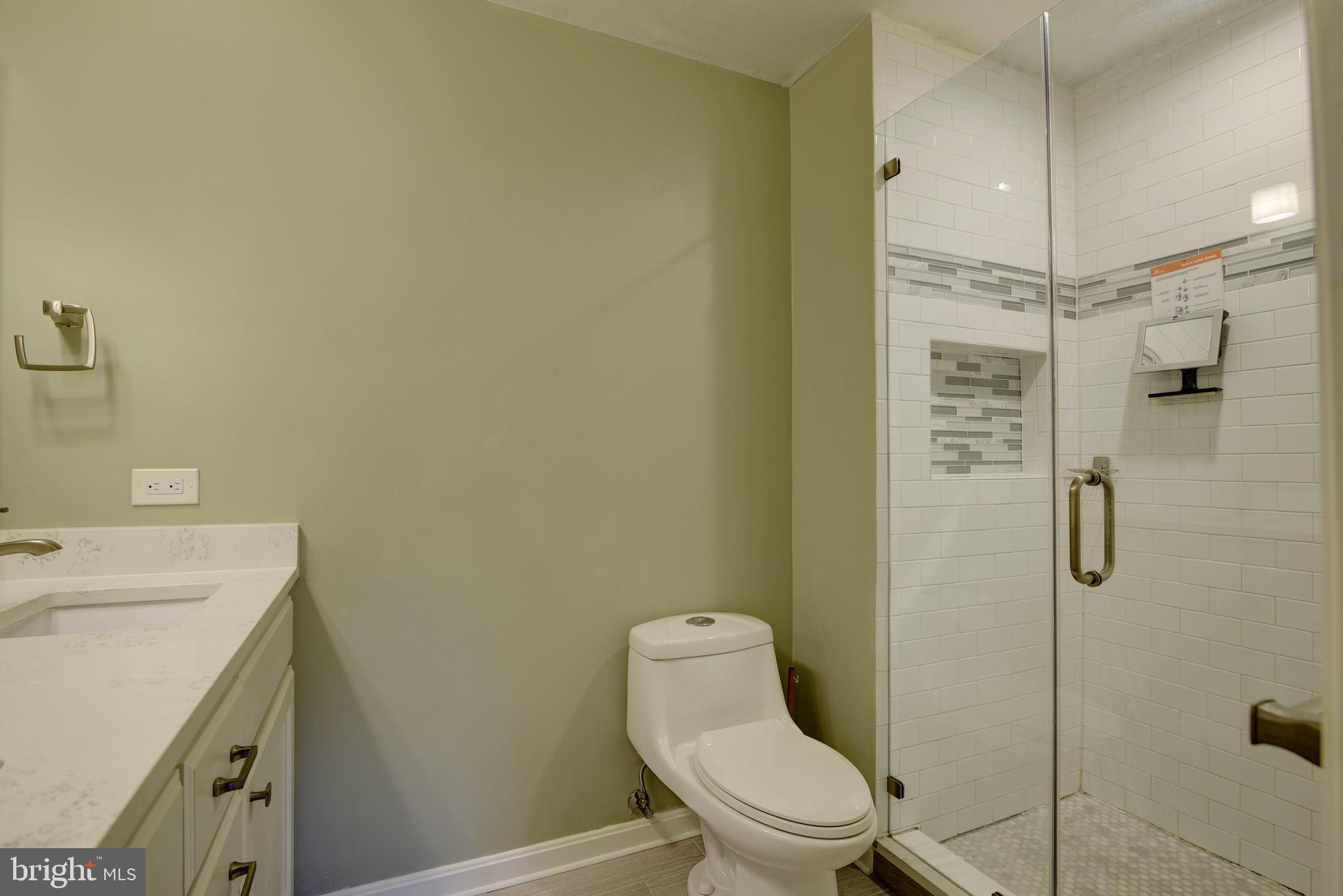 TYSONS VALLEY - Residential Lease