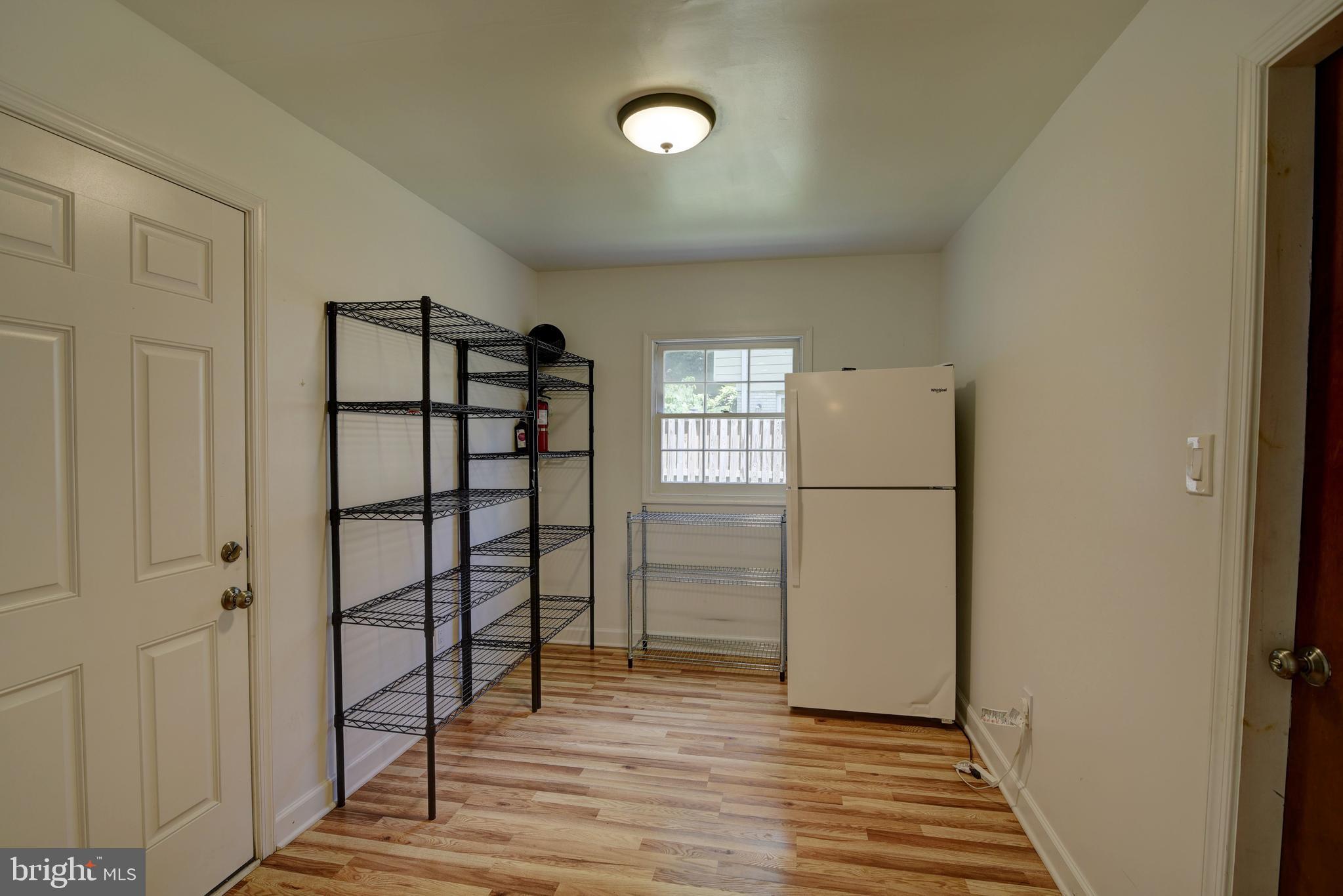 TYSONS VALLEY - Residential Lease