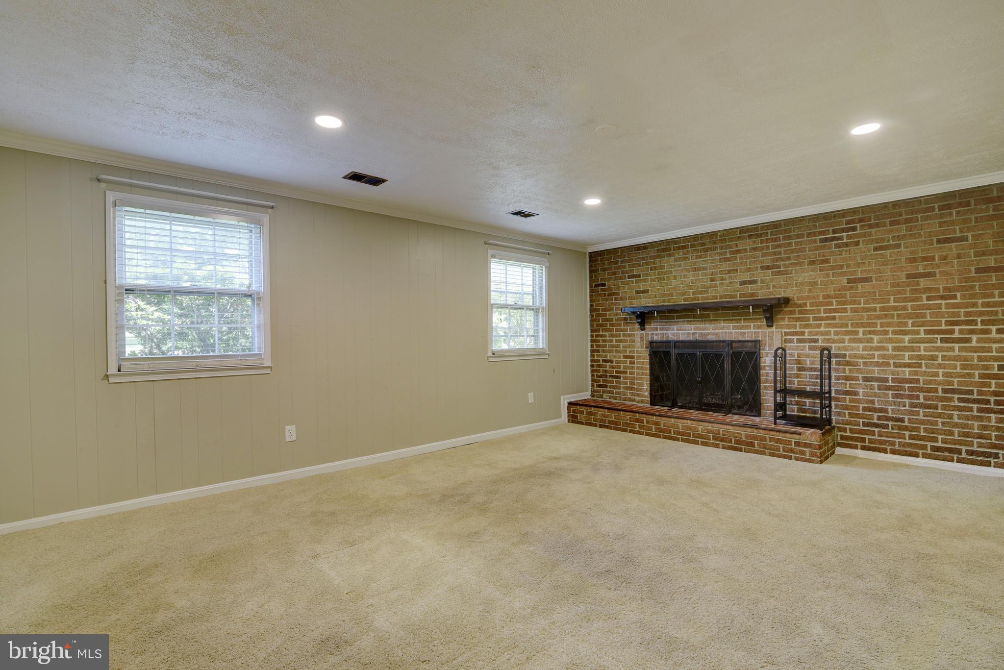 TYSONS VALLEY - Residential Lease