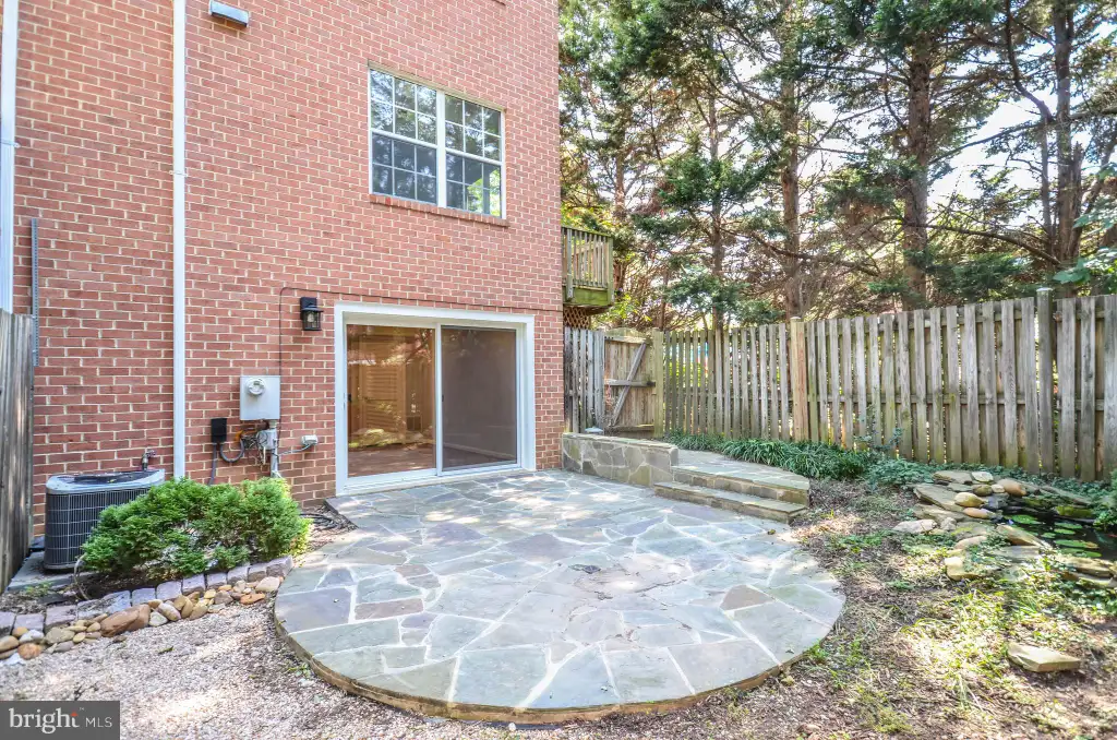 4420 S Four Mile Run Drive S, Arlington, VA 22204