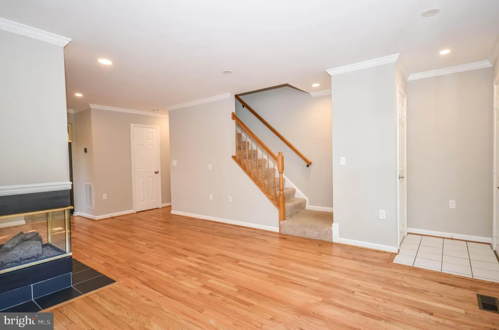 Additional image 3 of 4420 S Four Mile Run Drive S, Arlington, VA 22204