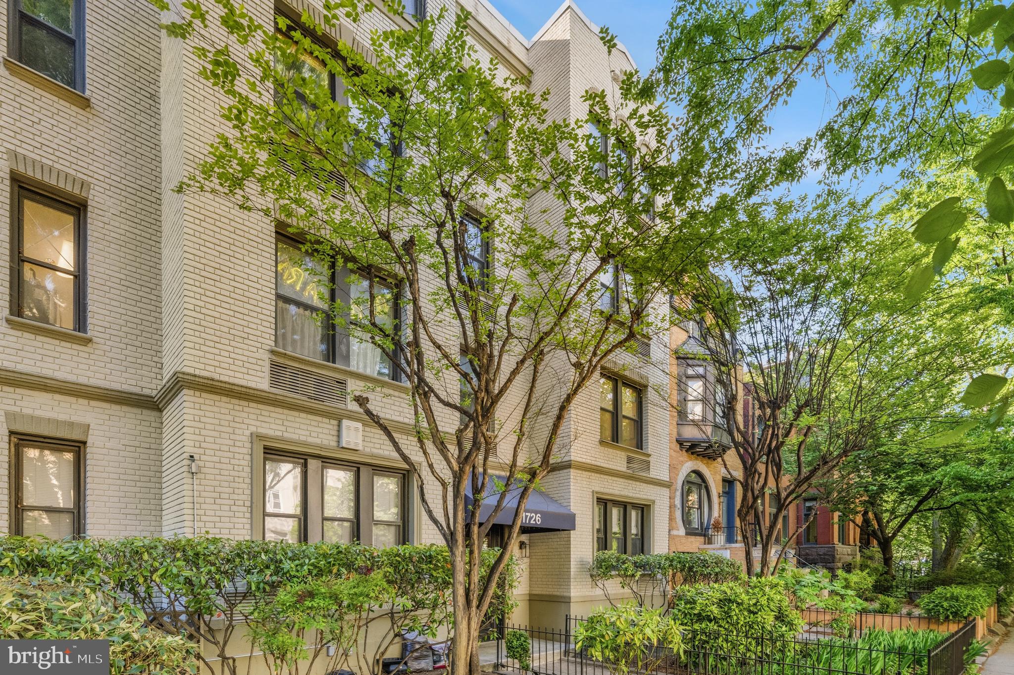 1726 17TH STREET NW 201