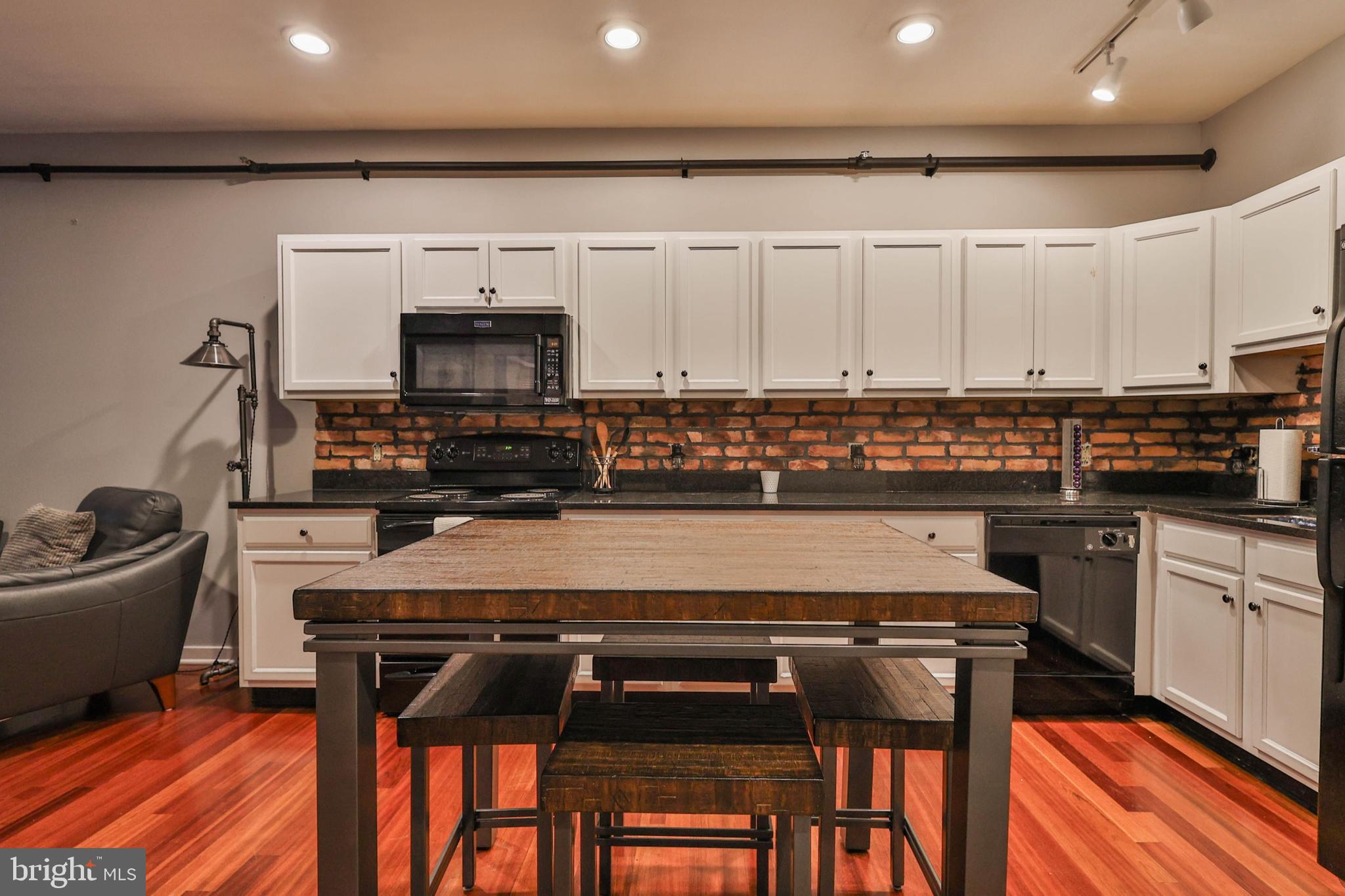 RIVERPORT - Residential
