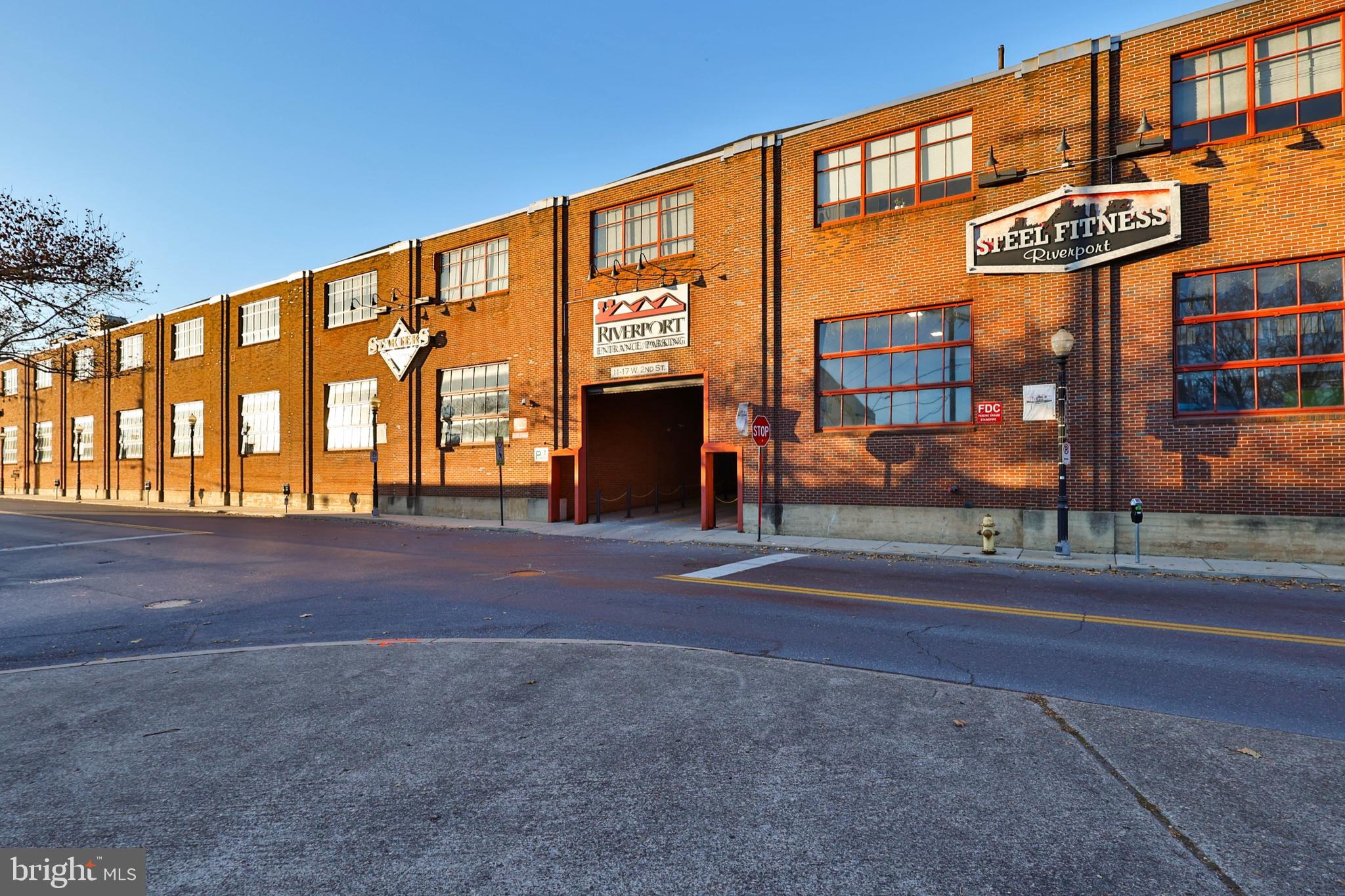 RIVERPORT - Residential