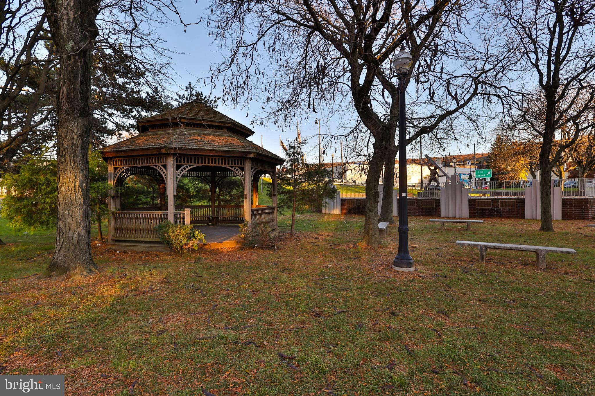 RIVERPORT - Residential