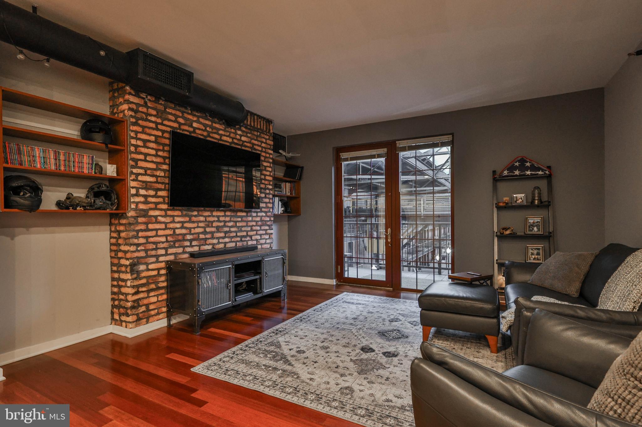 RIVERPORT - Residential