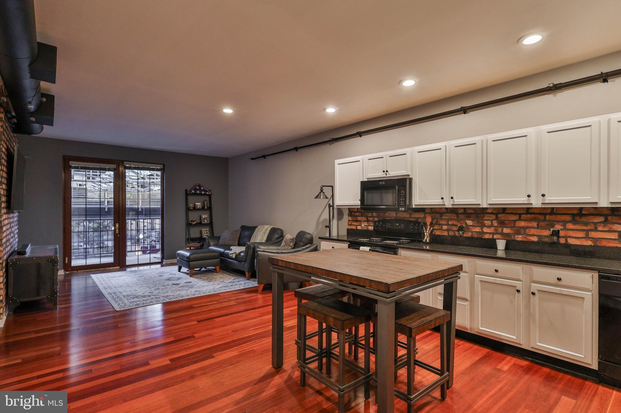 RIVERPORT - Residential