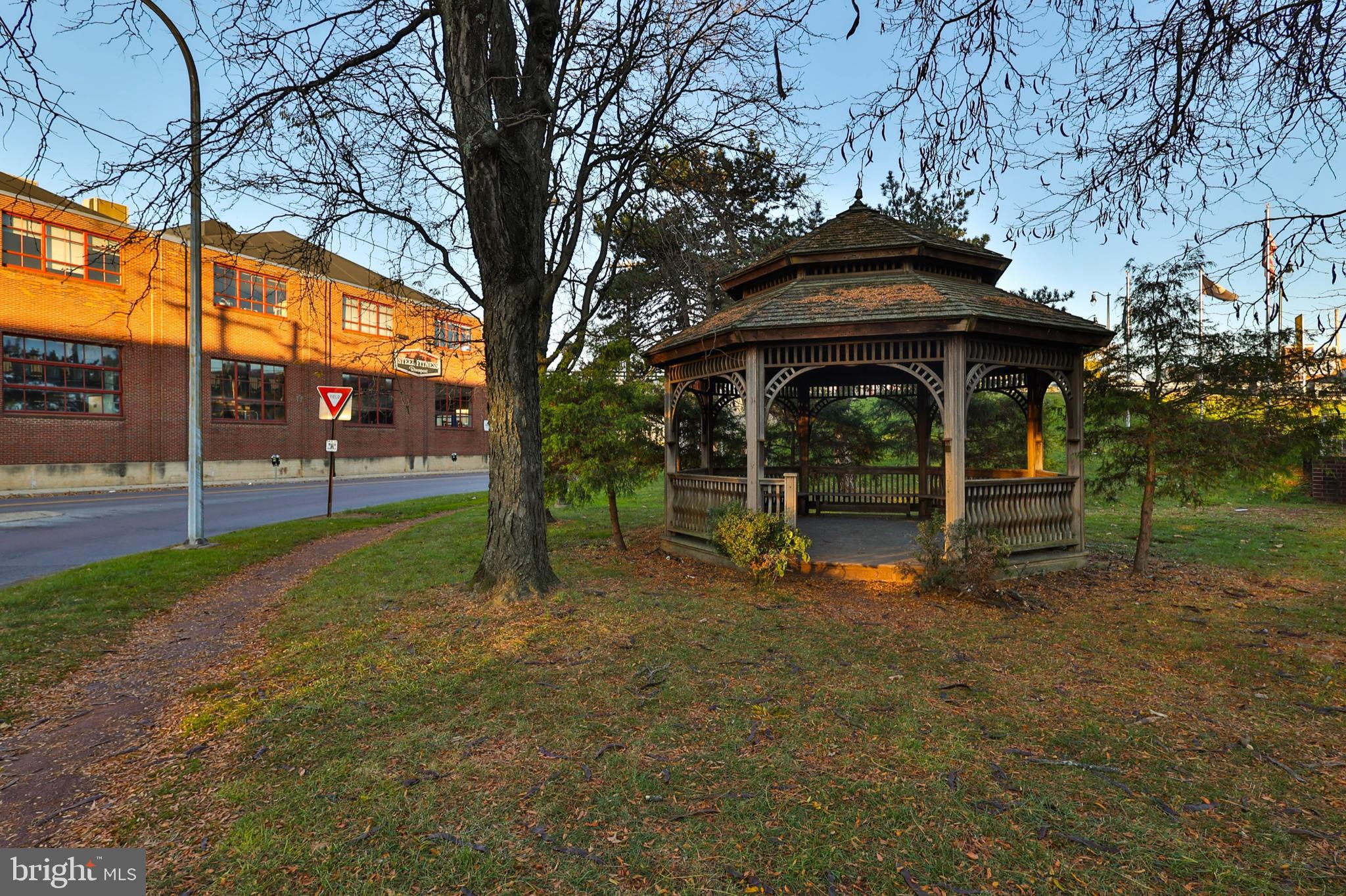 RIVERPORT - Residential