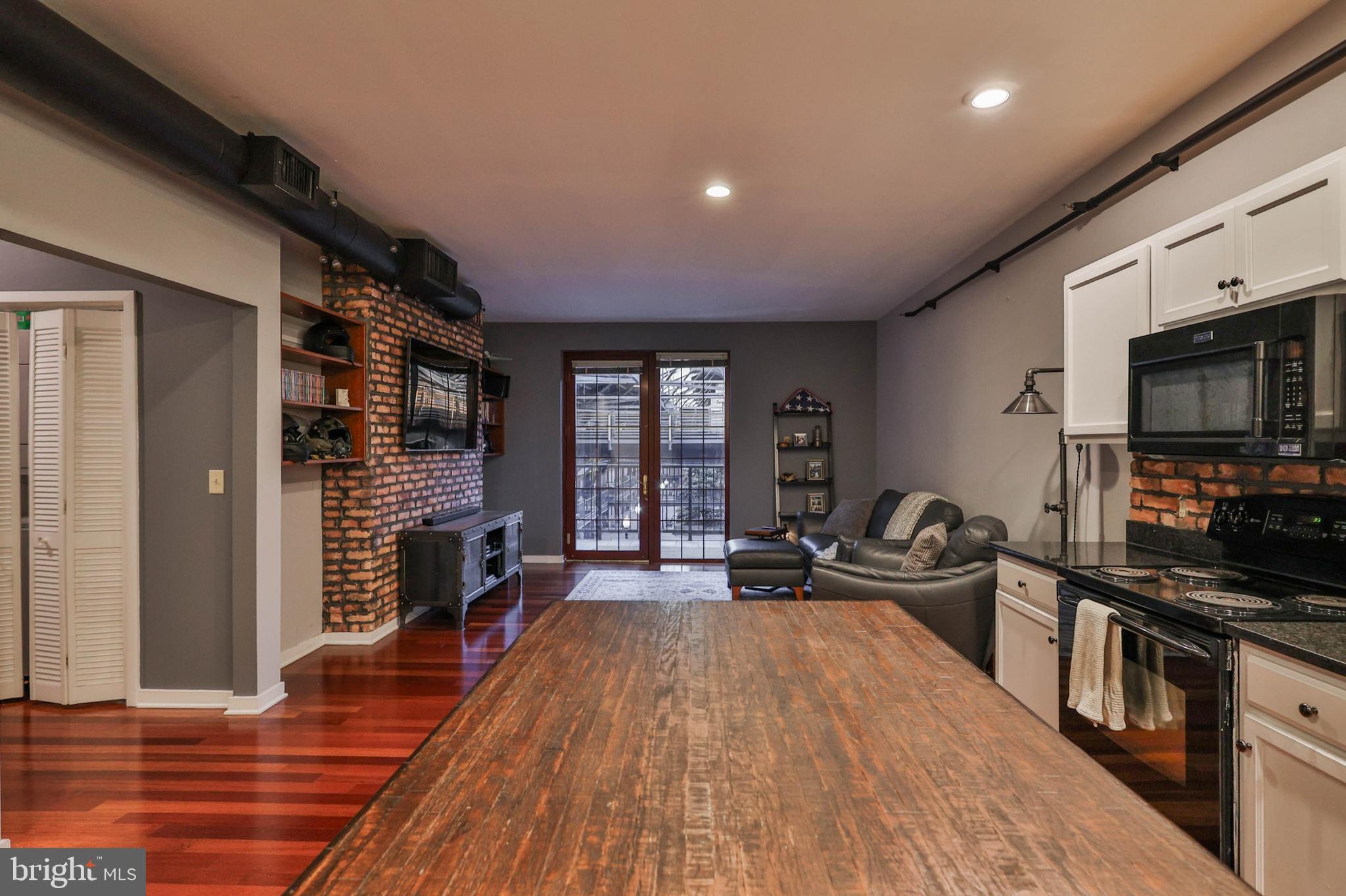 RIVERPORT - Residential