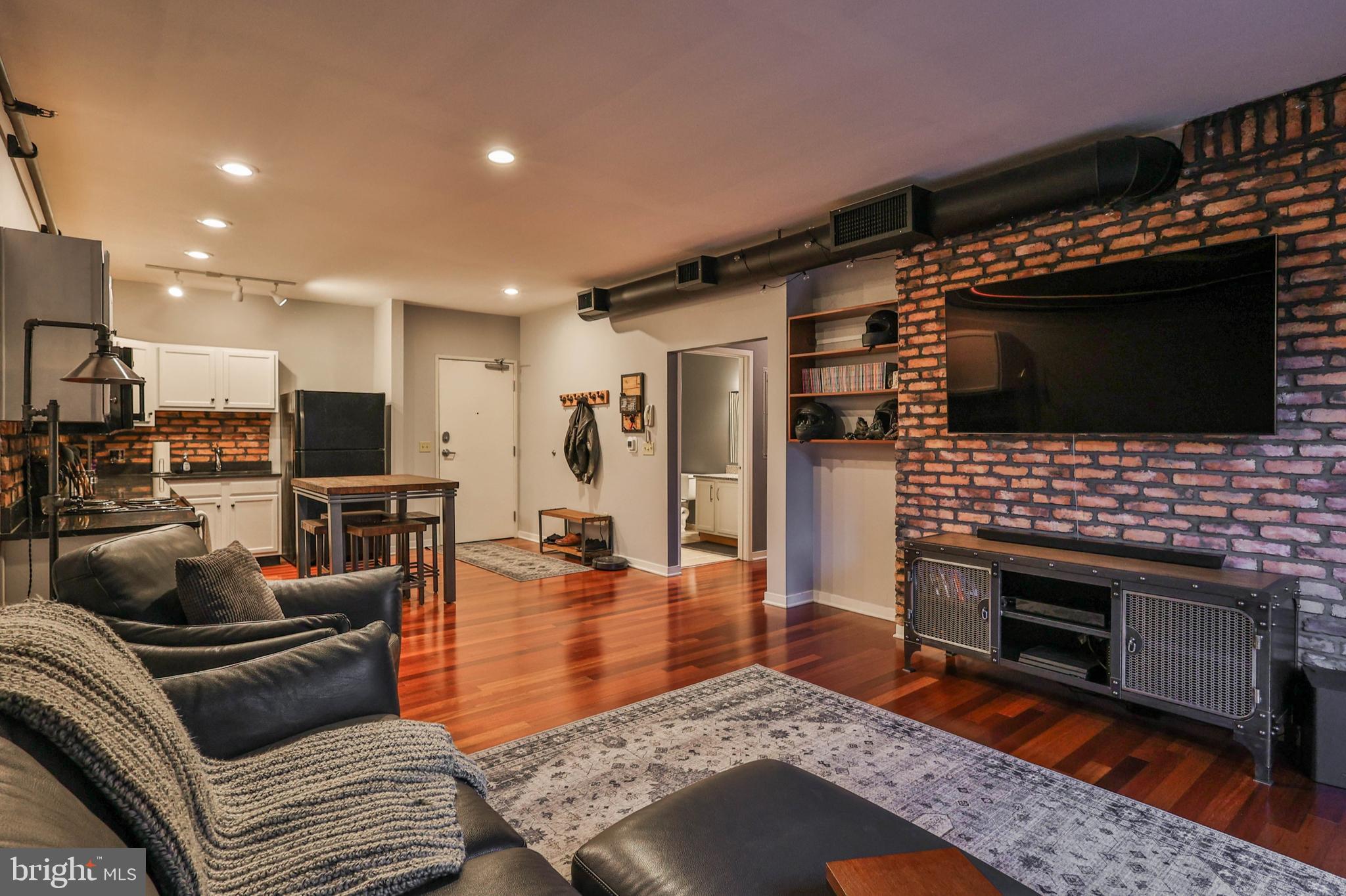 RIVERPORT - Residential