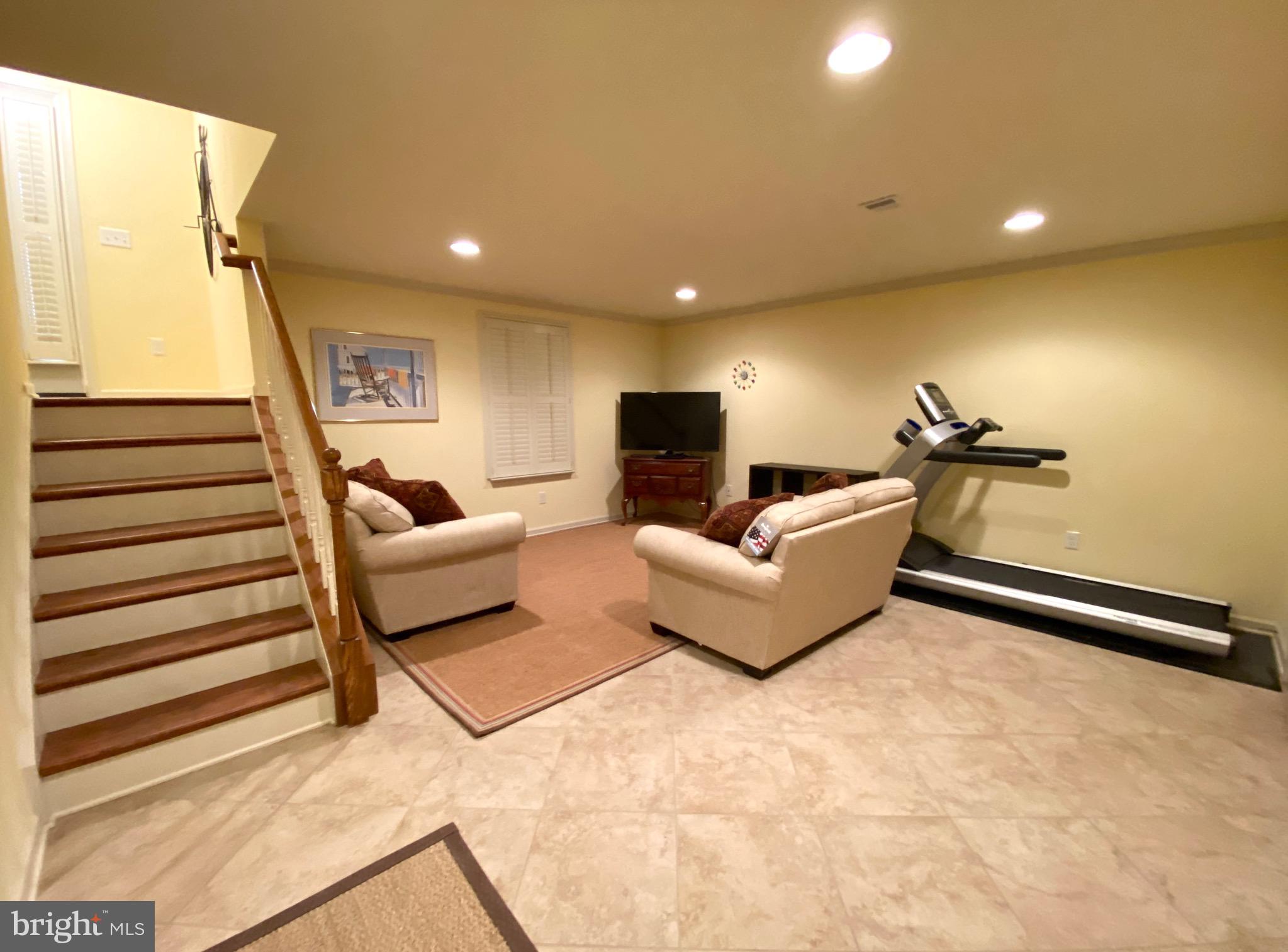 HUNT CLUB - Residential