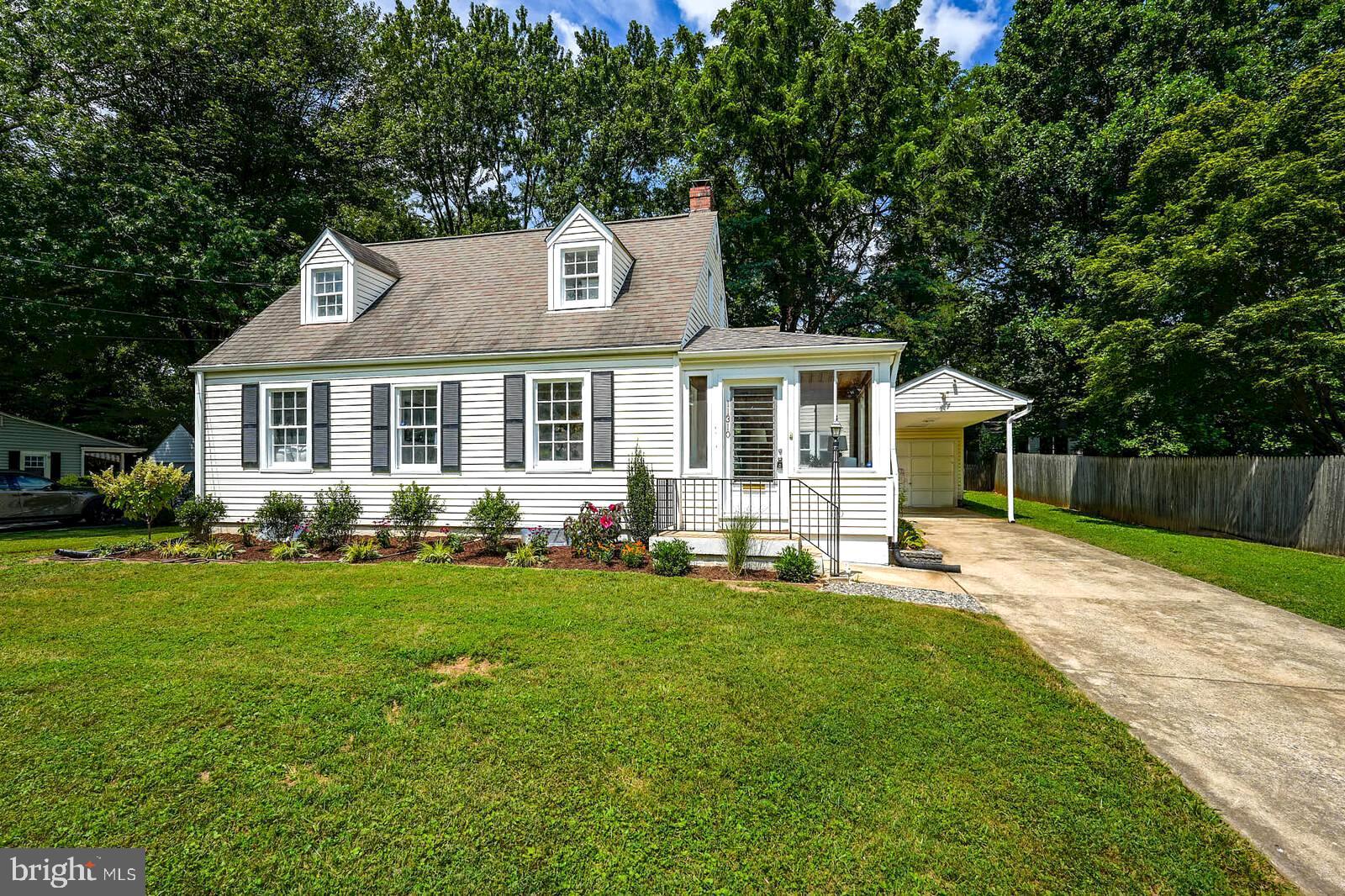 RENOVATED CAPE COD WITH MAIN-LEVEL ADDITION - 5 BEDROOMS & 3 FULL BATHS IN VERY GOOD CONDITION - AND JUST A MILE FROM THE WHEATON METRO!! Fresh paint throughout, new carpeting, refreshed hardwoods, totally new kitchen - on a quiet no-thru street - with a lovely landscaped yard. Private backyard is fully-fenced. Come see this home - it checks off a lot of boxes for a lot of people. DON'T MISS YOUR CHANCE! Kitchen has all-new stainless steel appliances, new cabinets, granite countertop, and roomy eat-in dining space. 4 bedrooms and 2 full baths are on the main level. AND WHAT'S CLOSE-BY? Plenty of eateries and shopping in all directions as well as nearby public and private schools and recreational amenities. Only 2 blocks to large totlot/playground and soccer field and other game spacel Shaded paved paths. Close to major commuter routes and public transportation. COME SEE FOR YOURSELF!