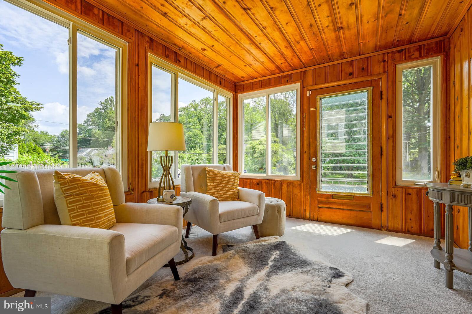 COLLEGE VIEW - Residential