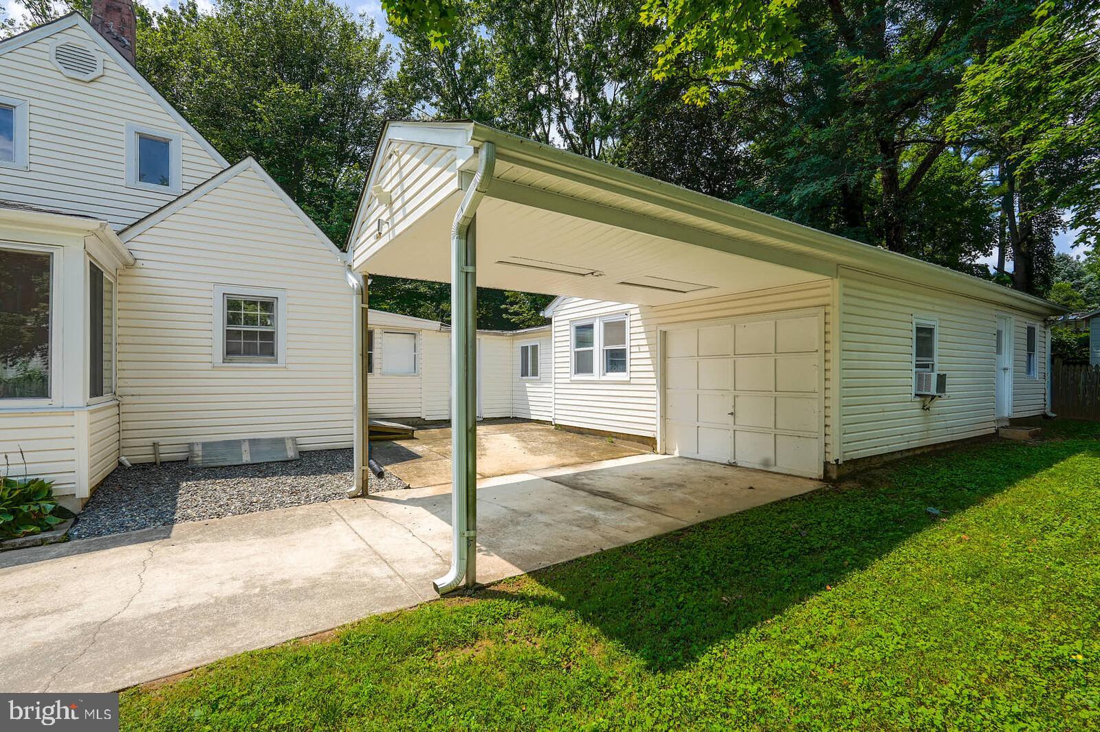 COLLEGE VIEW - Residential