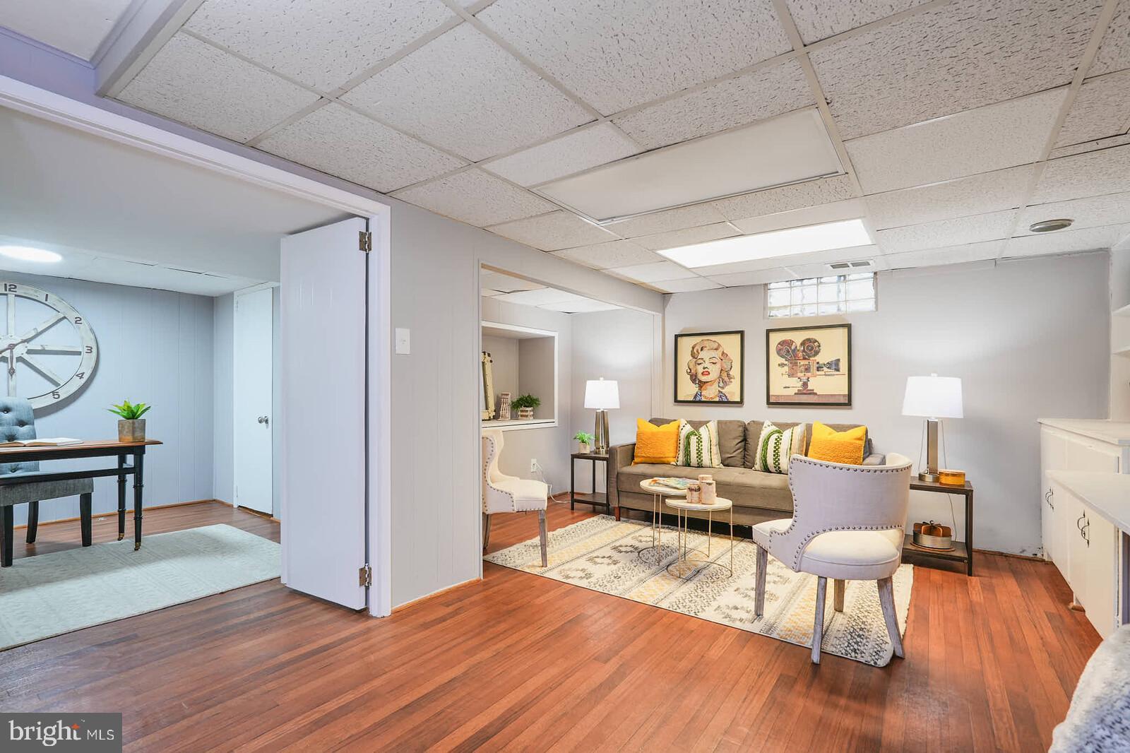 COLLEGE VIEW - Residential