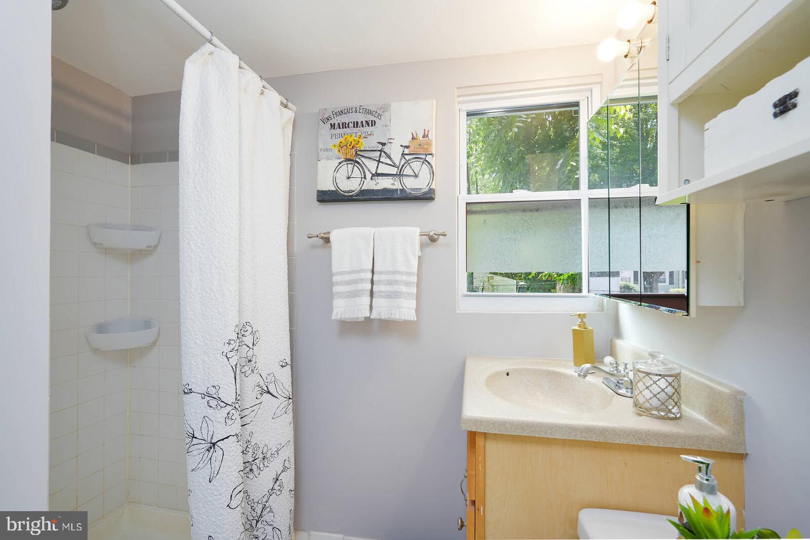 COLLEGE VIEW - Residential