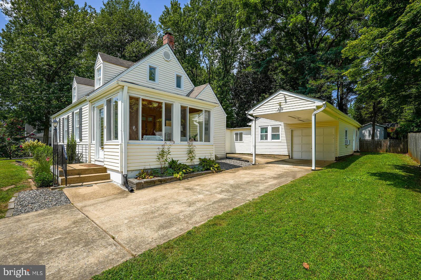 COLLEGE VIEW - Residential