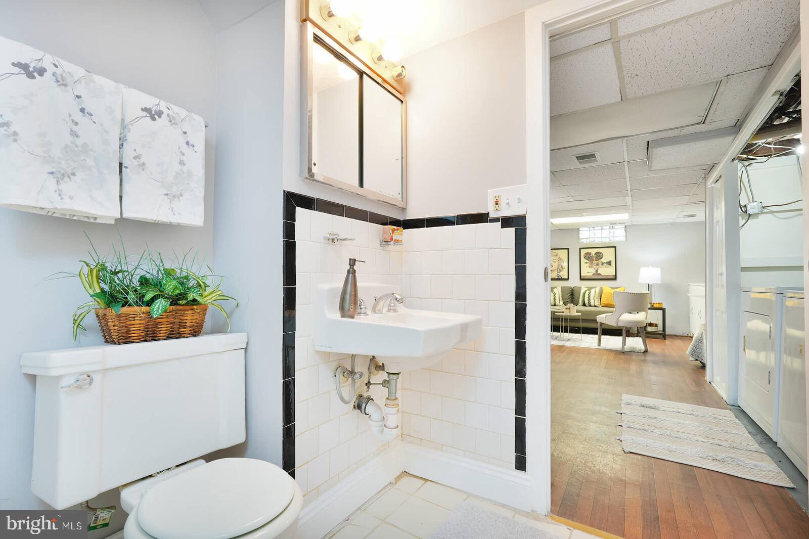 COLLEGE VIEW - Residential