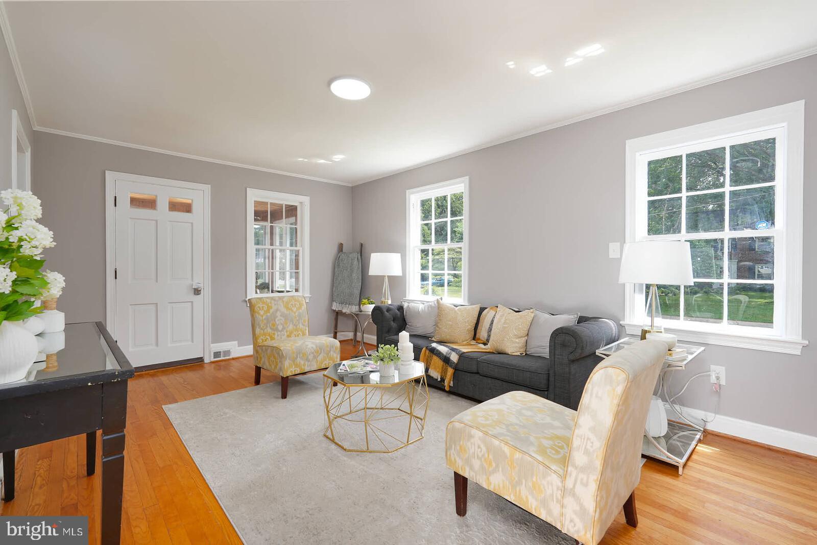 COLLEGE VIEW - Residential