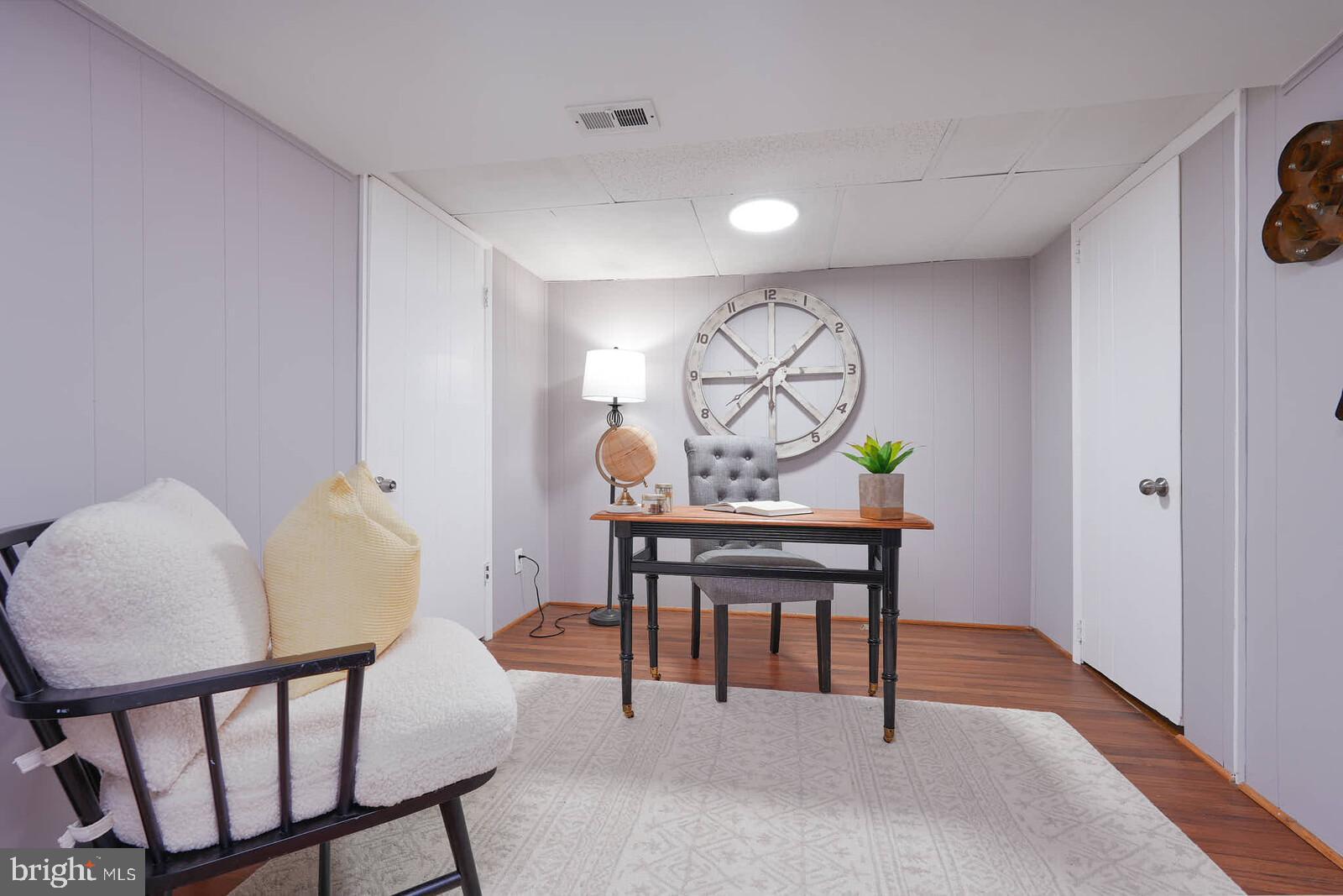 COLLEGE VIEW - Residential