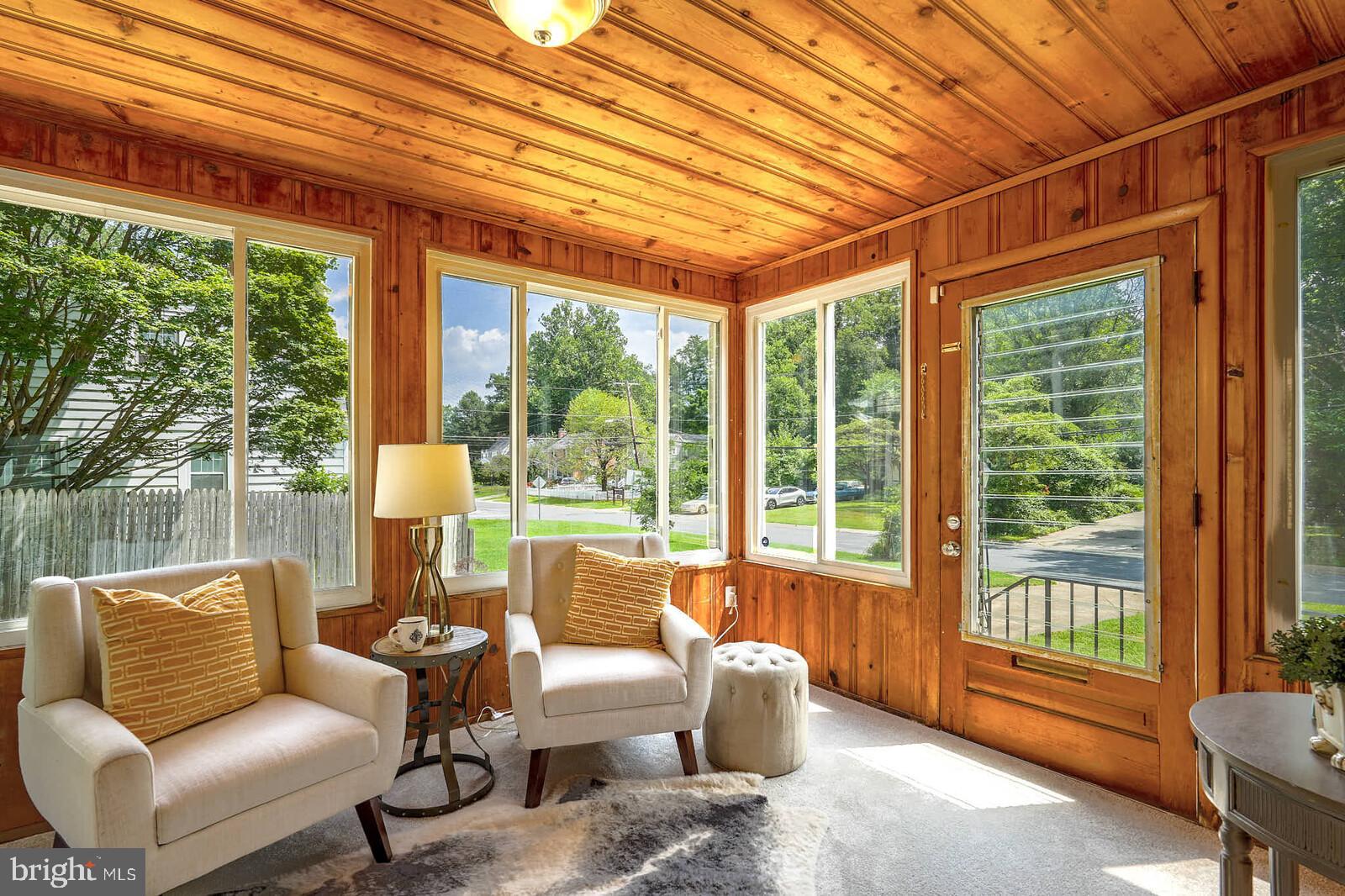 COLLEGE VIEW - Residential