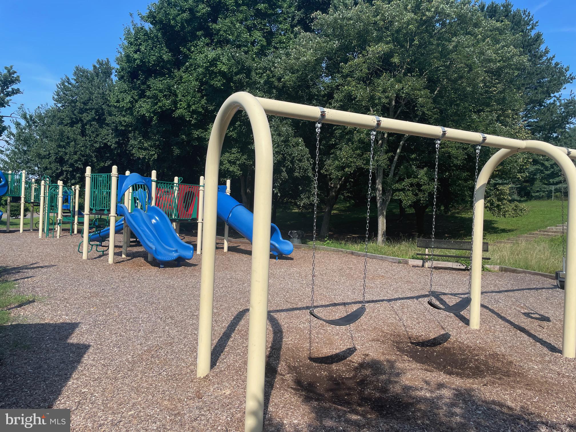 COLLEGE VIEW - Residential