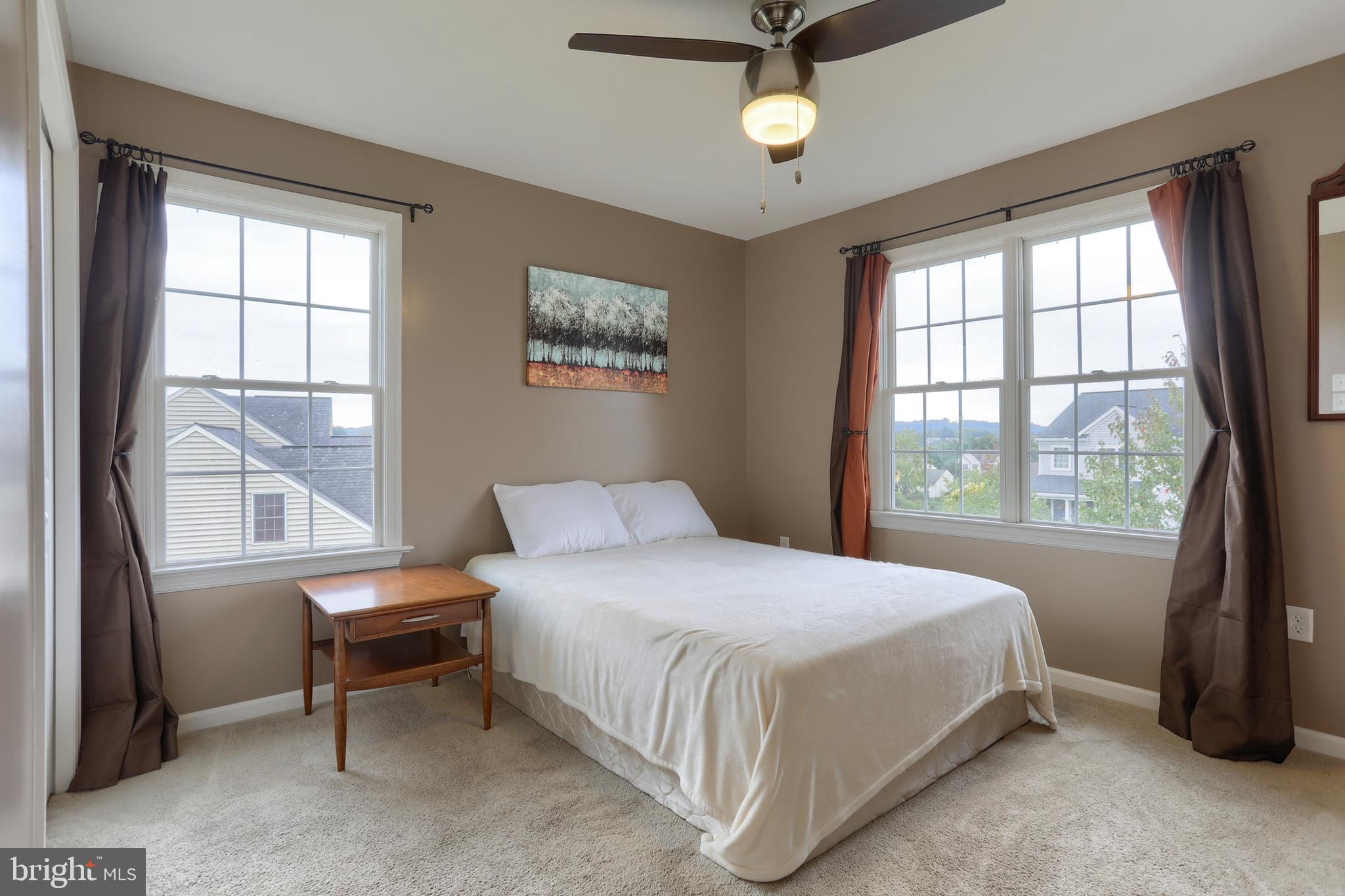 KENDALE OAKS - Residential