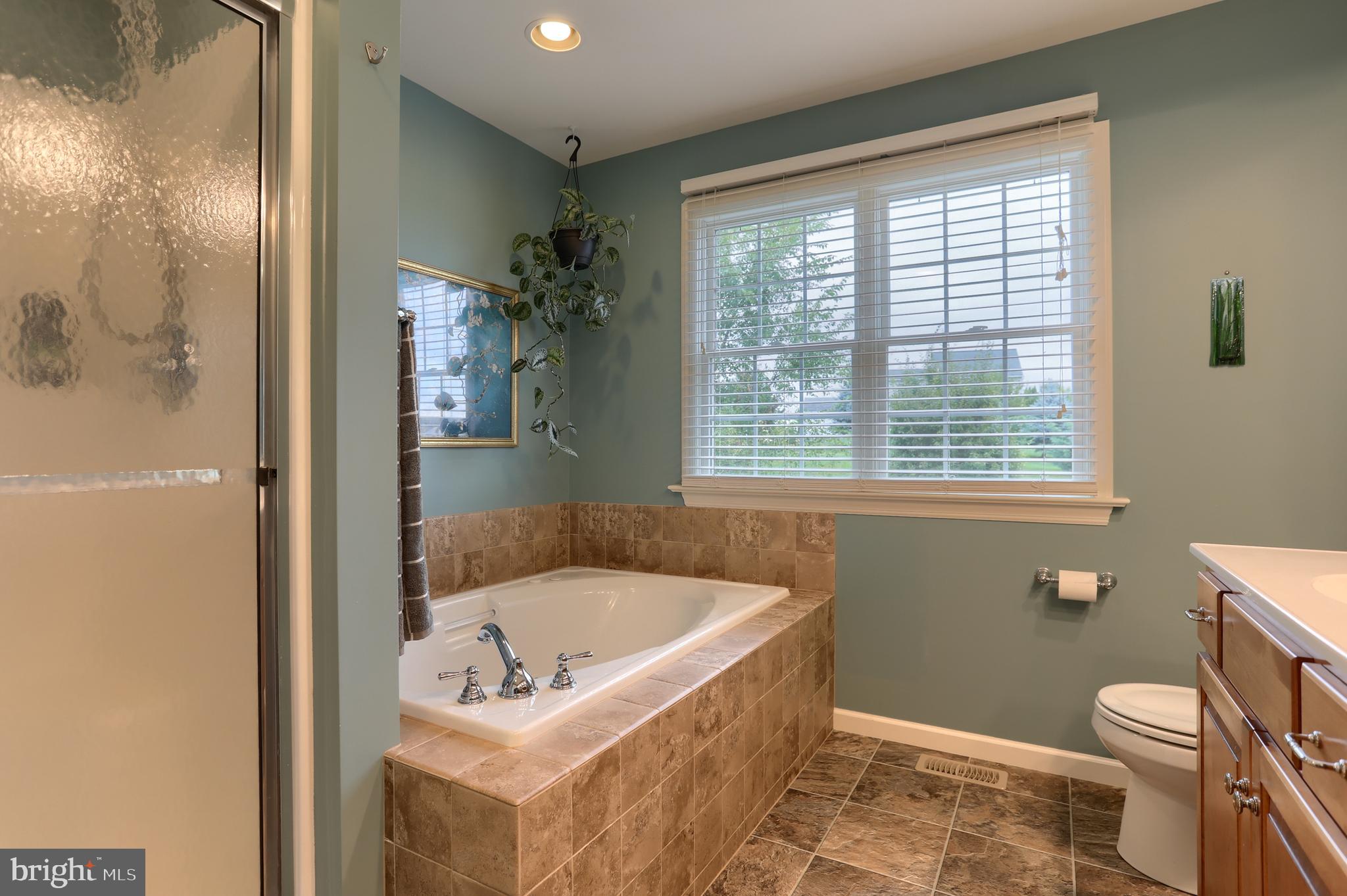 KENDALE OAKS - Residential