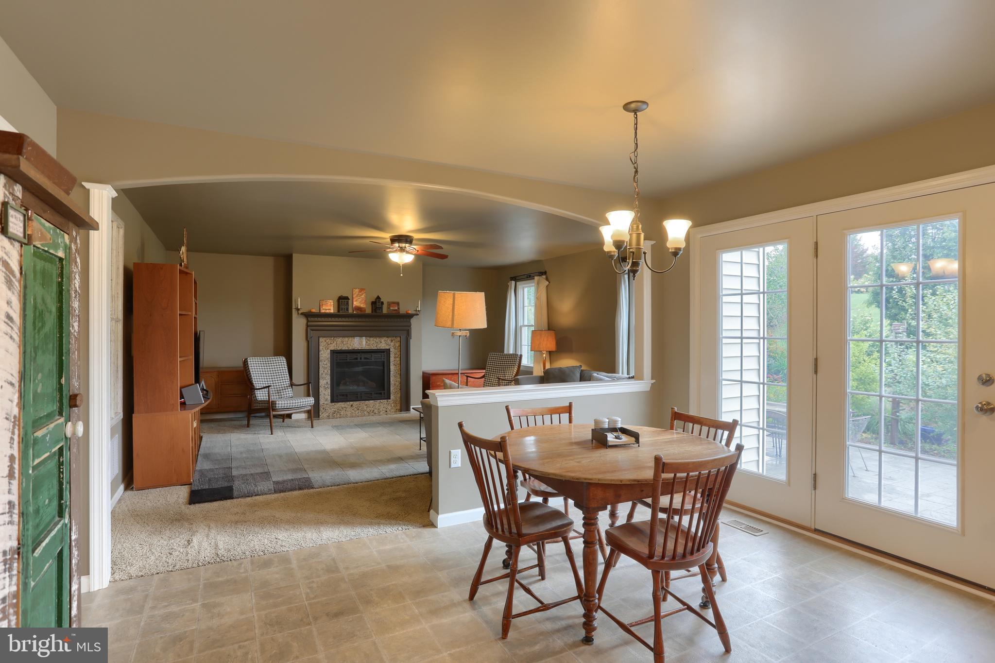 KENDALE OAKS - Residential